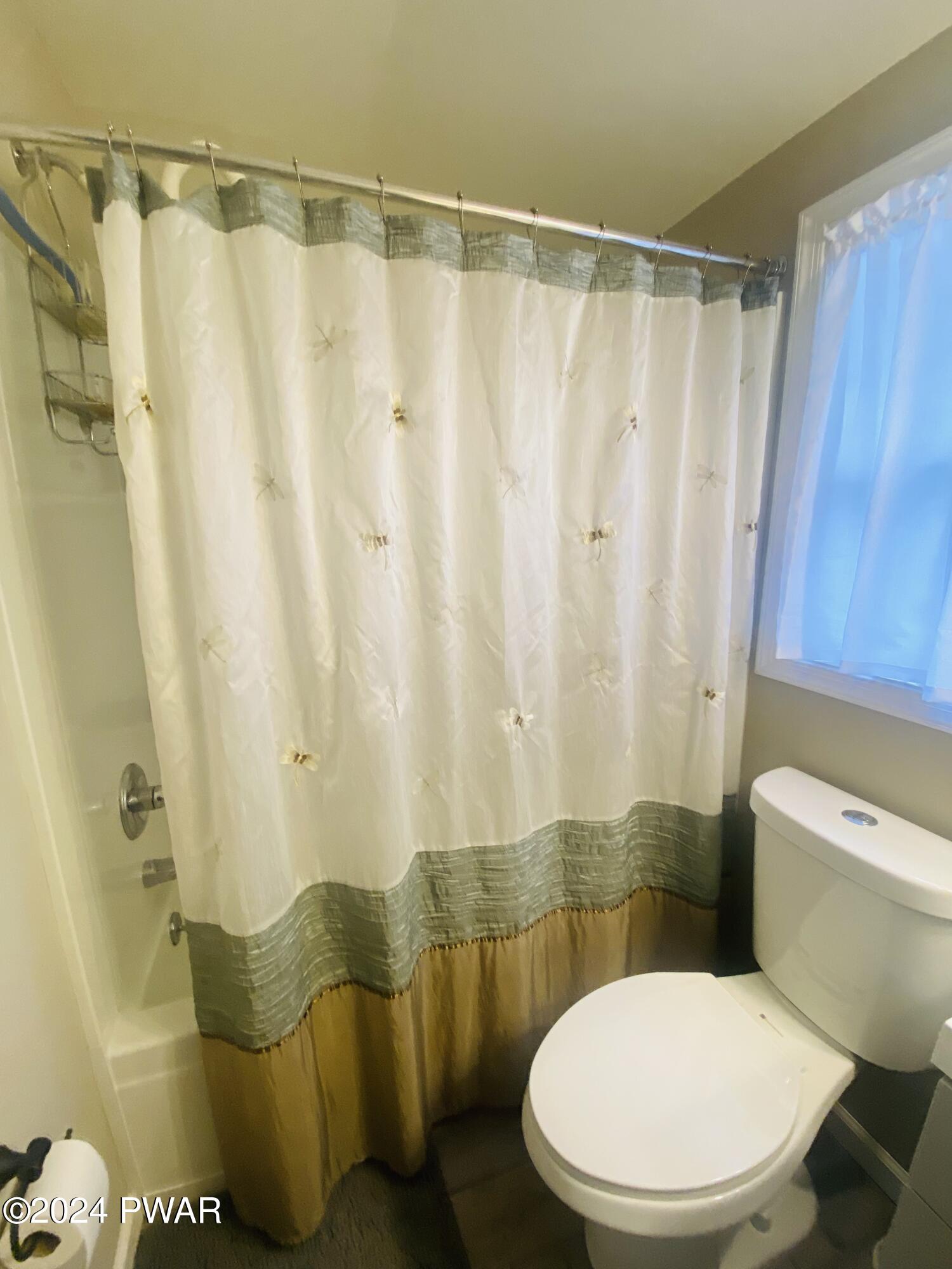 Lords Valley, Pennsylvania 18428, United States, 3 Bedrooms Bedrooms, ,2 BathroomsBathrooms,Residential,Pending,63602