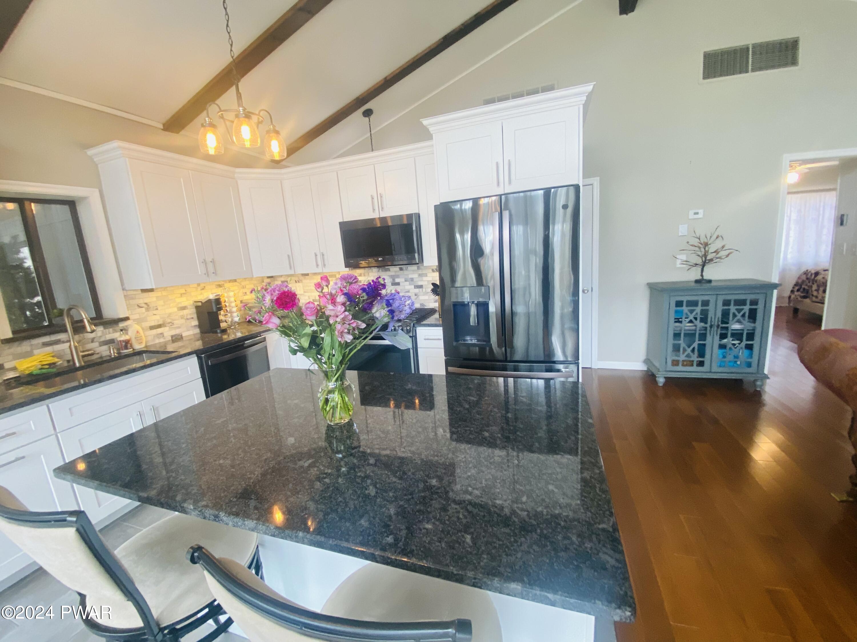 Lords Valley, Pennsylvania 18428, United States, 3 Bedrooms Bedrooms, ,2 BathroomsBathrooms,Residential,Pending,63602