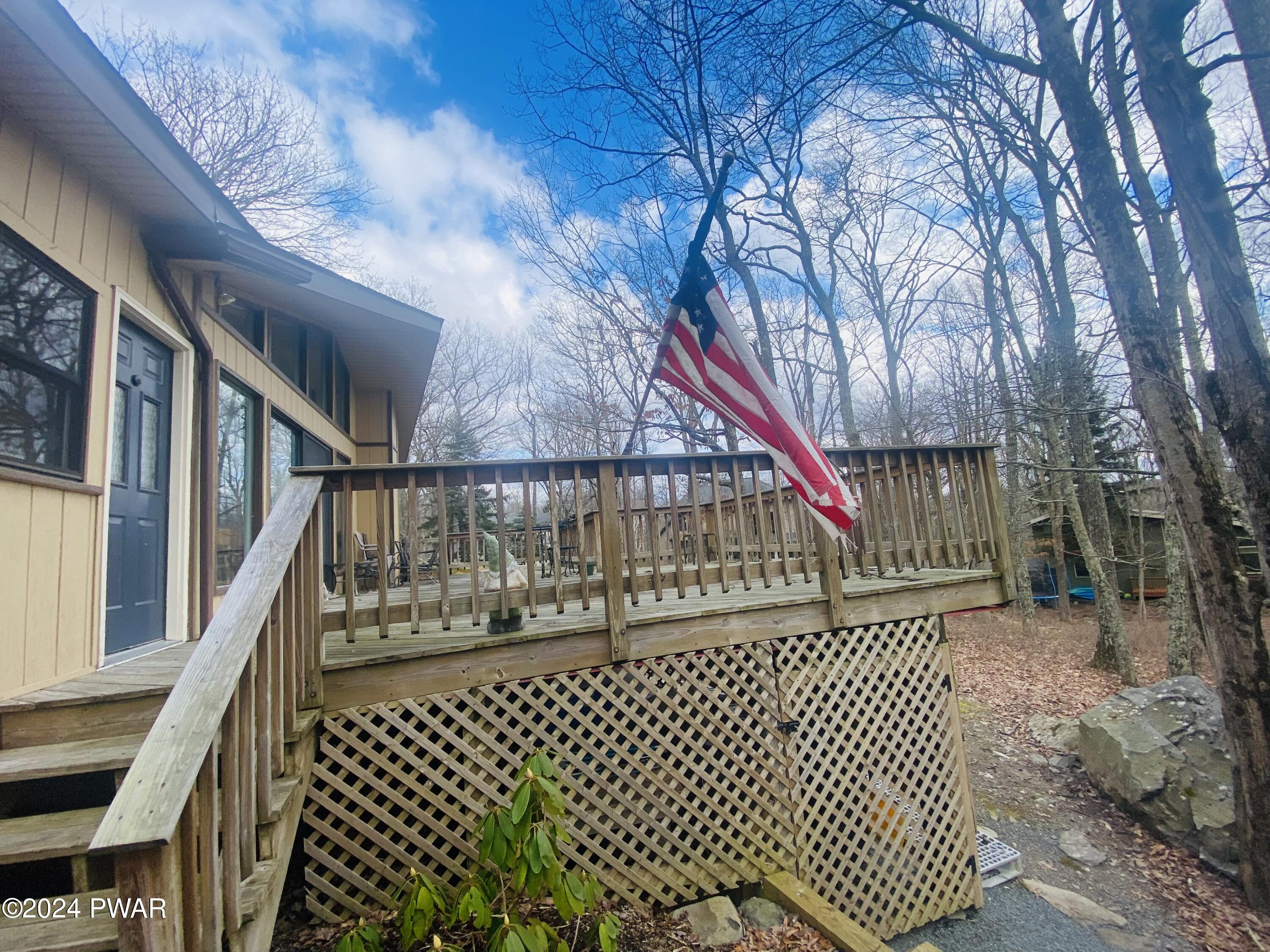 Lords Valley, Pennsylvania 18428, United States, 3 Bedrooms Bedrooms, ,2 BathroomsBathrooms,Residential,Pending,63602