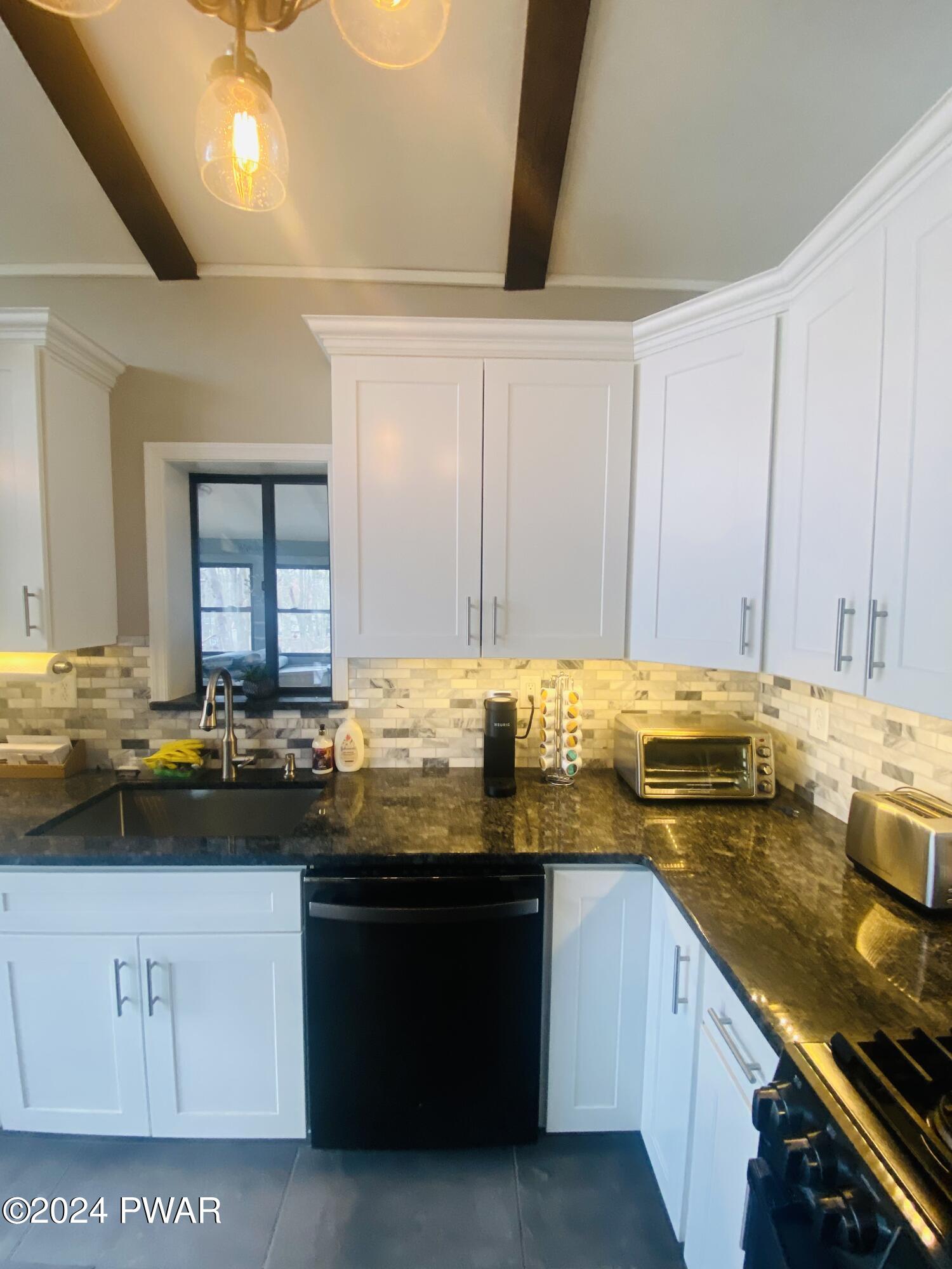 Lords Valley, Pennsylvania 18428, United States, 3 Bedrooms Bedrooms, ,2 BathroomsBathrooms,Residential,Pending,63602