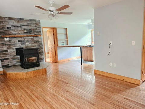 Homes For Rent - 143 S Nichecronk Road<br/> Dingmans Ferry, PA 18328