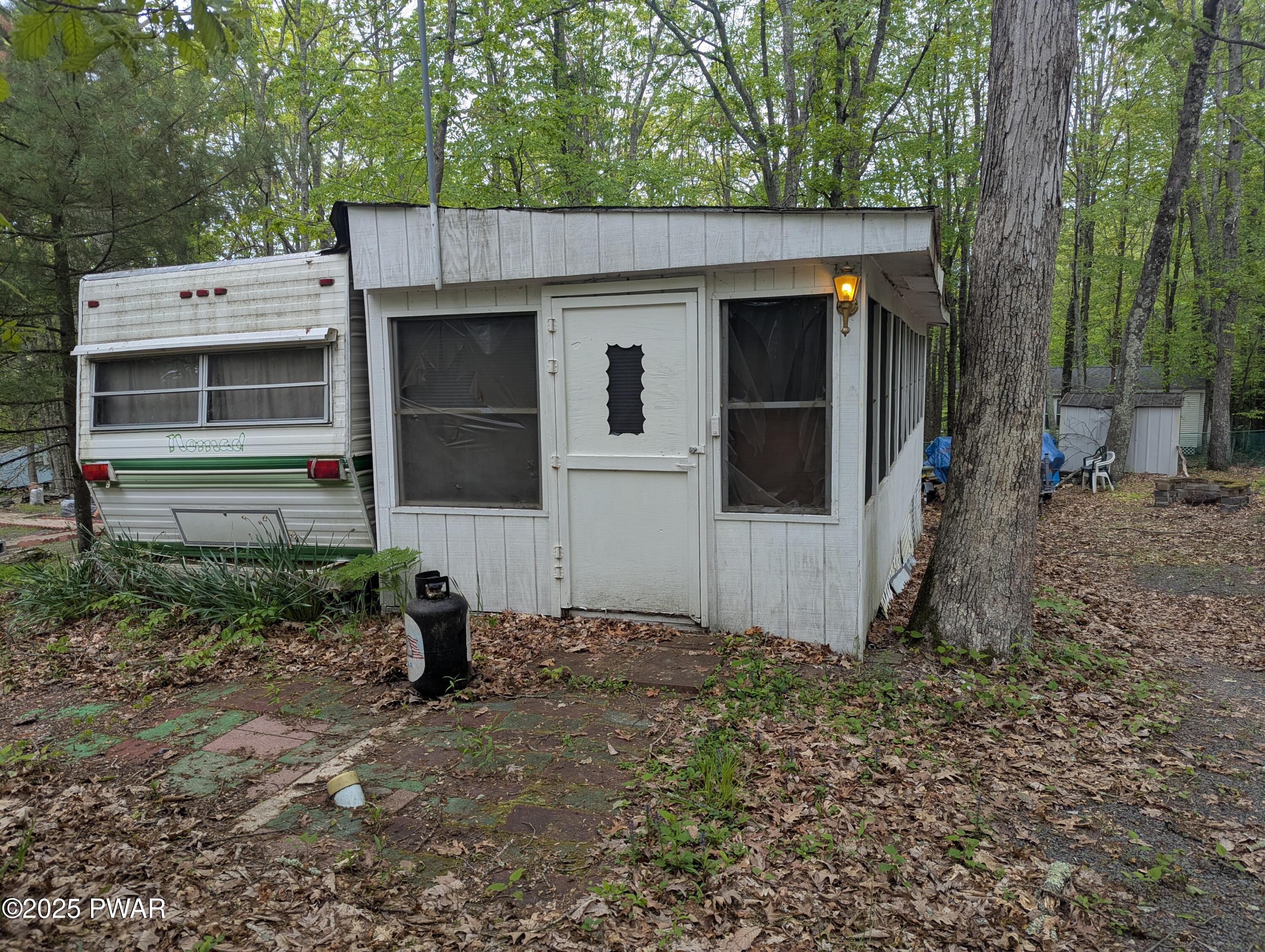 2226 Mallard Lane, Shohola, Pennsylvania image 2