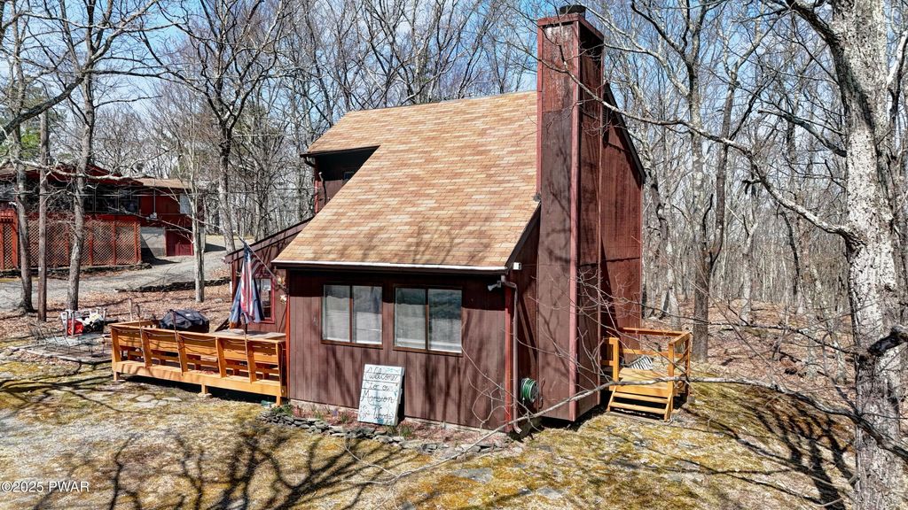 Photo of 140 Robin Way, Lackawaxen, PA 18435 (MLS # PW251066)
