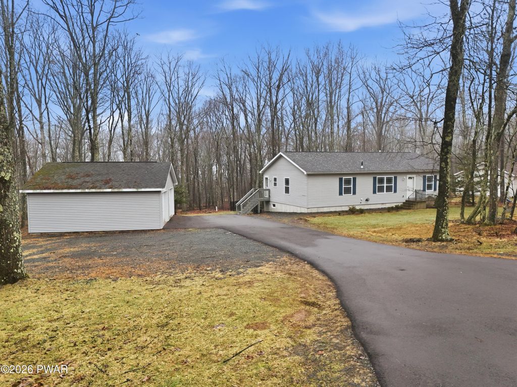 Photo of 146 Tink Wig Drive, Hawley, PA 18428 (MLS # PW260830)