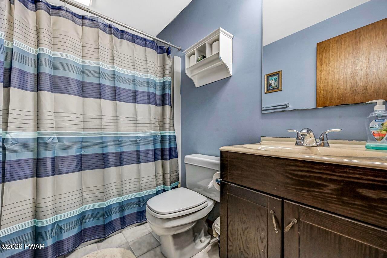 Lake Ariel, Pennsylvania, 18436, United States, 4 Bedrooms Bedrooms, ,3 BathroomsBathrooms,Residential,Active,2042209