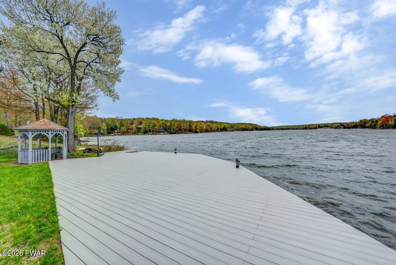 Lake Ariel, Pennsylvania, 18436, United States, 4 Bedrooms Bedrooms, ,3 BathroomsBathrooms,Residential,Active,2042209