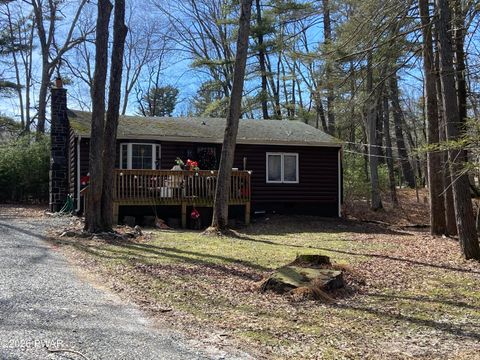 Homes For Sale - 107 Brigitte Court<br/> Dingmans Ferry, PA 18328