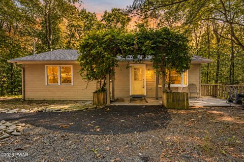 Homes For Sale - 112 Heavenly Valley Drive<br/> Pike County, Tafton, PA 18464
