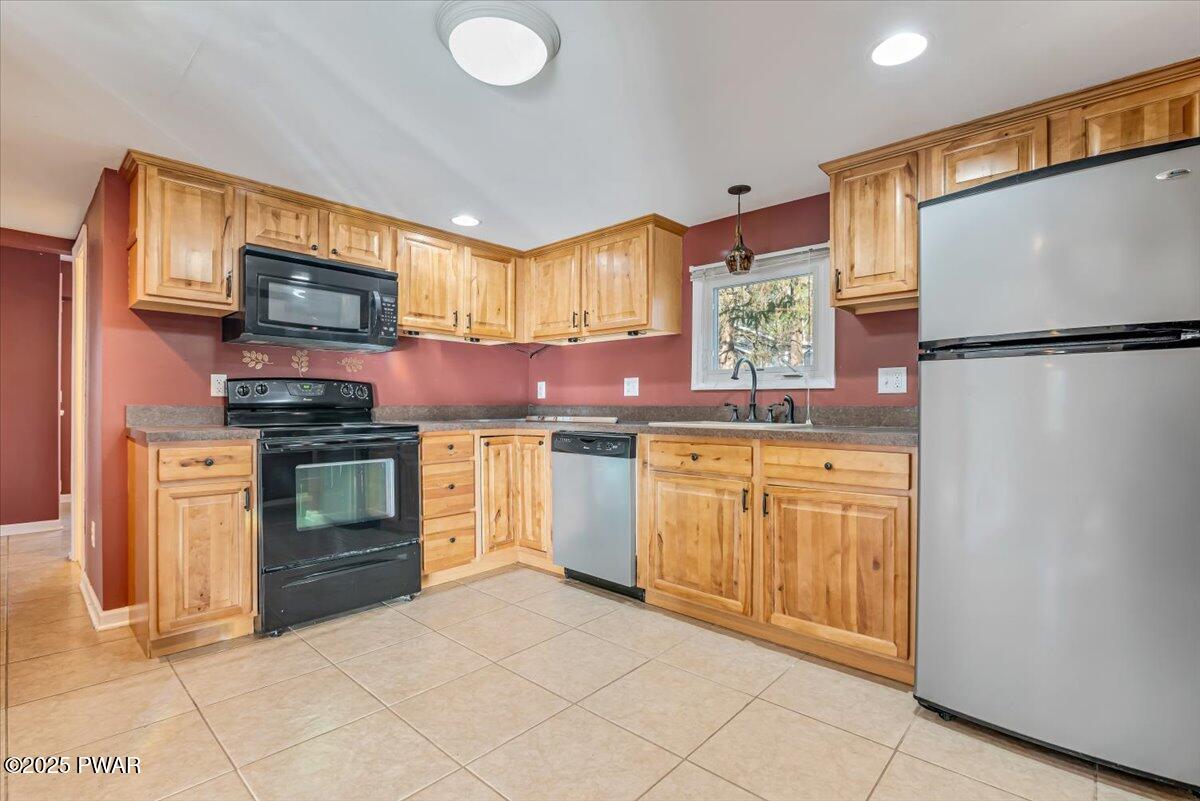 209 Shiny Mountain Road, Greentown, Pennsylvania image 9