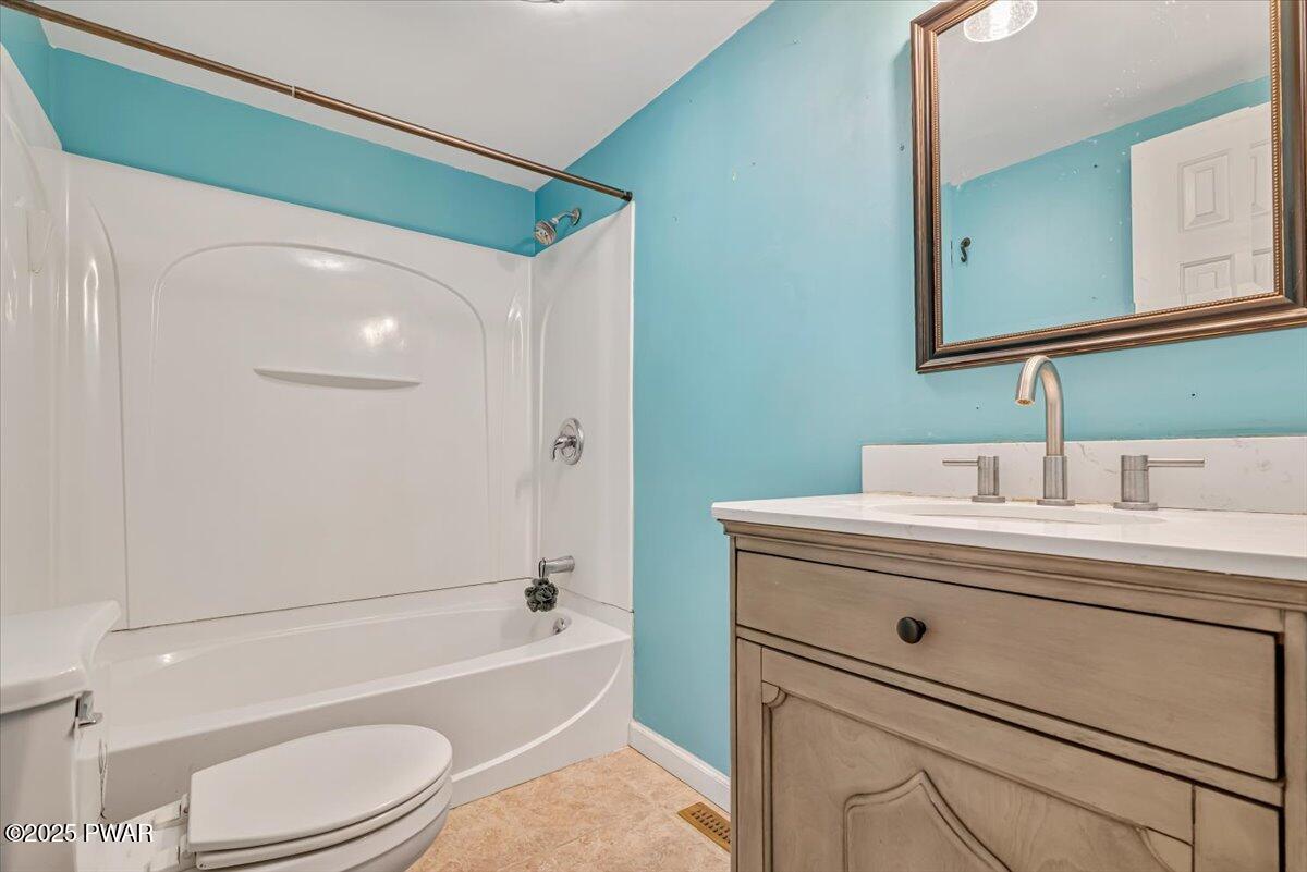 209 Shiny Mountain Road, Greentown, Pennsylvania image 28