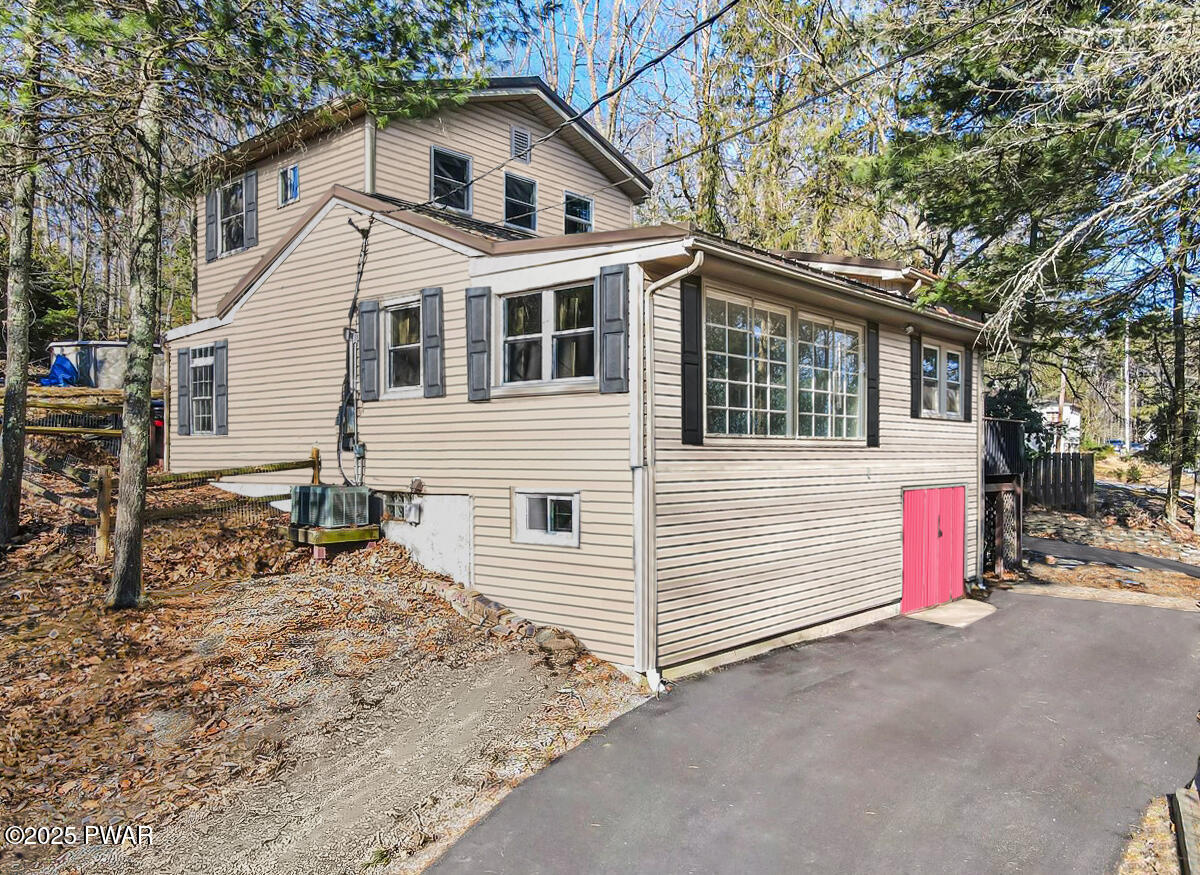 209 Shiny Mountain Road, Greentown, Pennsylvania image 1