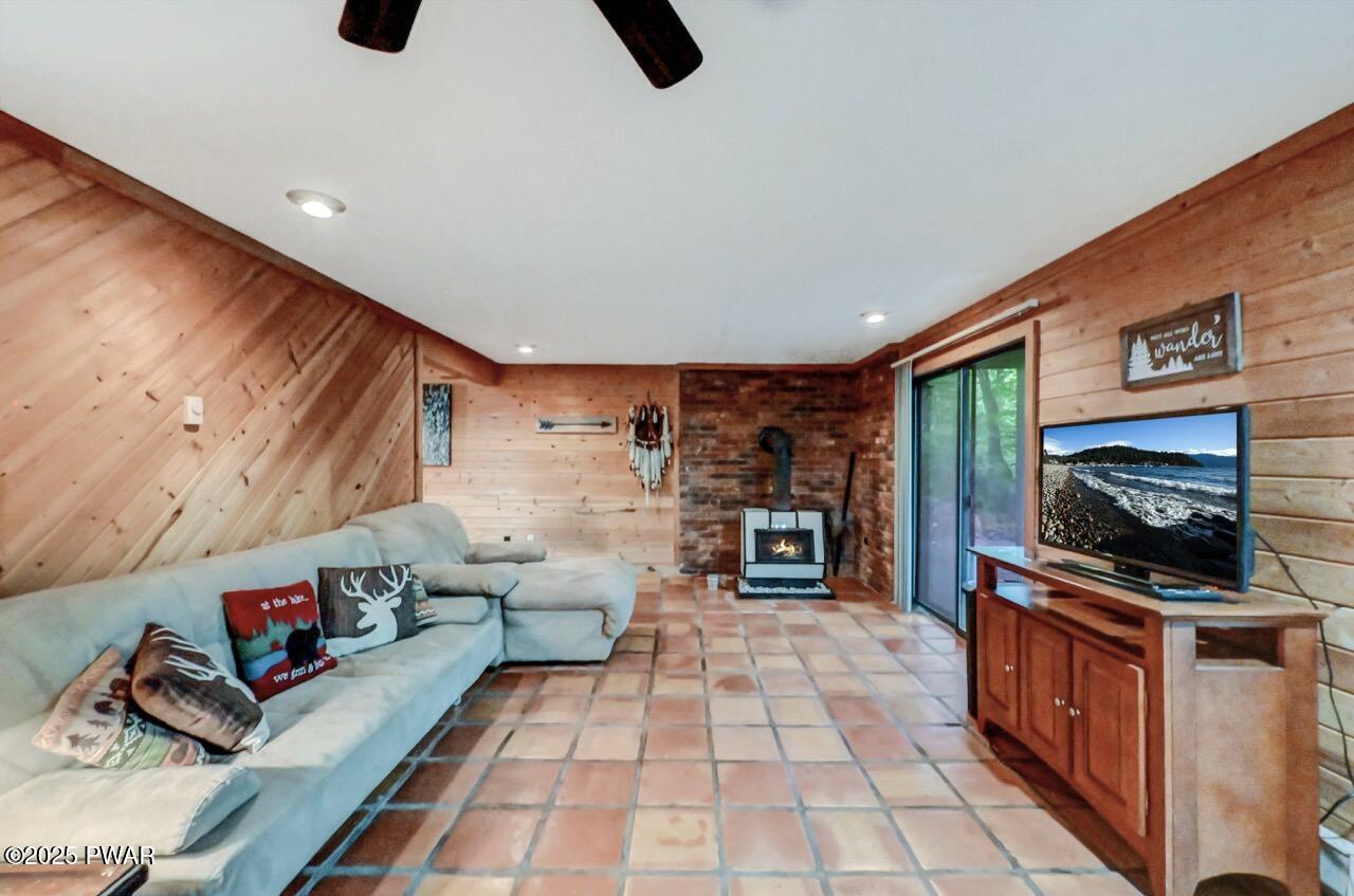 24 Lakewood Drive, Lake Ariel, Pennsylvania image 47