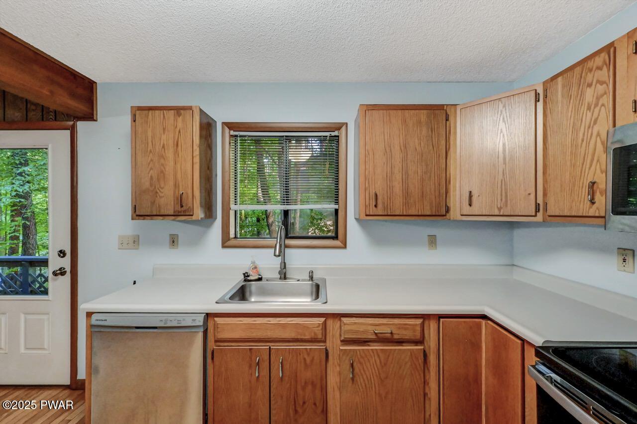 24 Lakewood Drive, Lake Ariel, Pennsylvania image 23