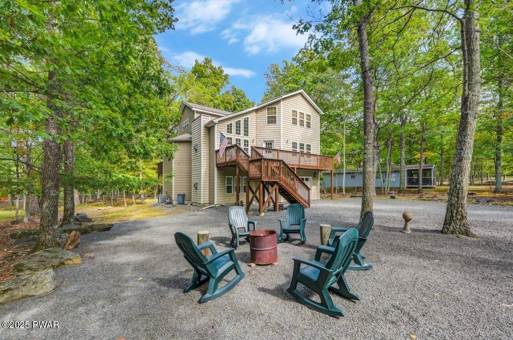 Photo of 193 Robin Way, Lackawaxen, PA 18435 (MLS # PW260674)