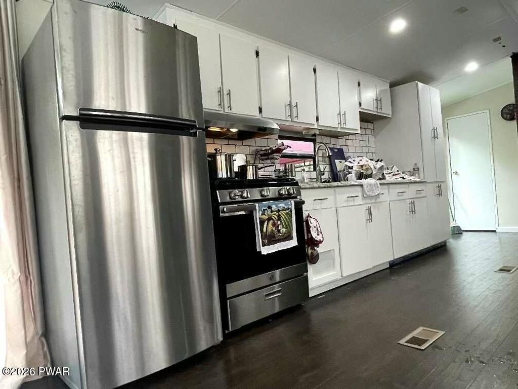 Photo of 101 Owl Way, Milford, PA 18337 (MLS # PW260986)