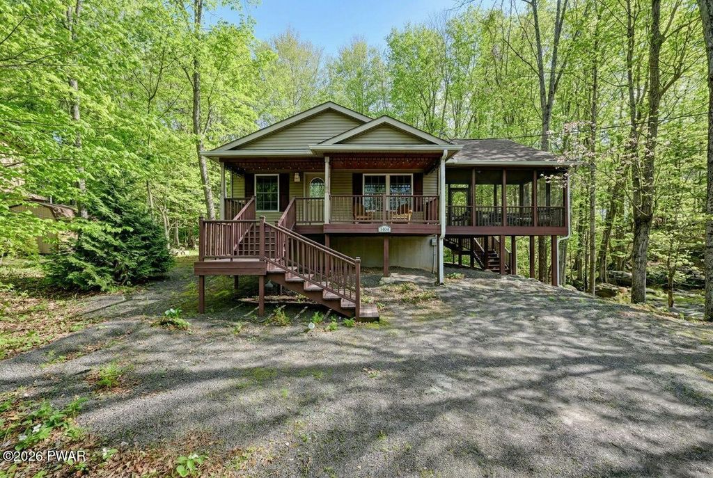 Photo of 30 Woodview Terrace, Lake Ariel, PA 18436 (MLS # PW260896)