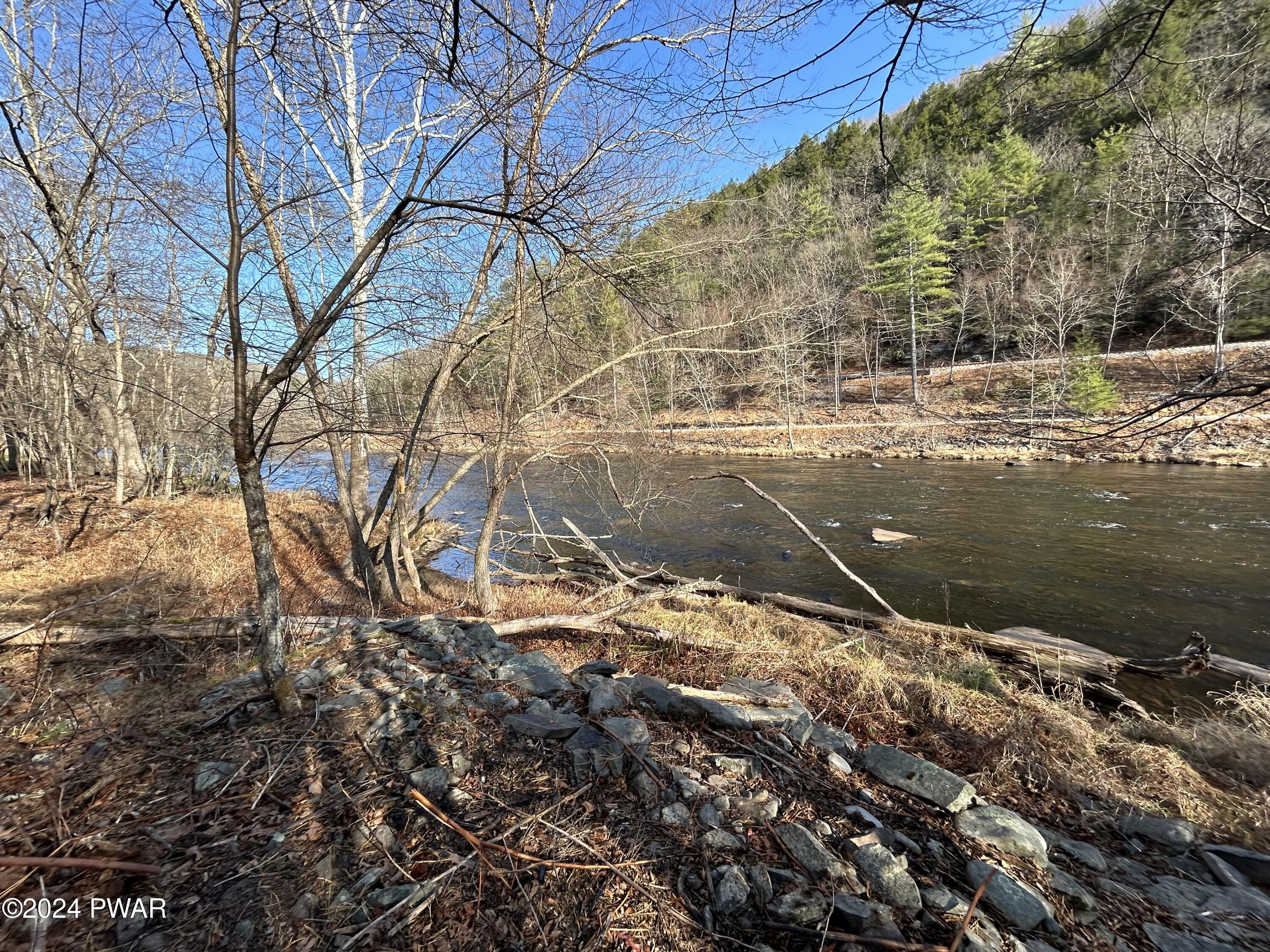 Township Road, Lackawaxen, Pennsylvania image 14