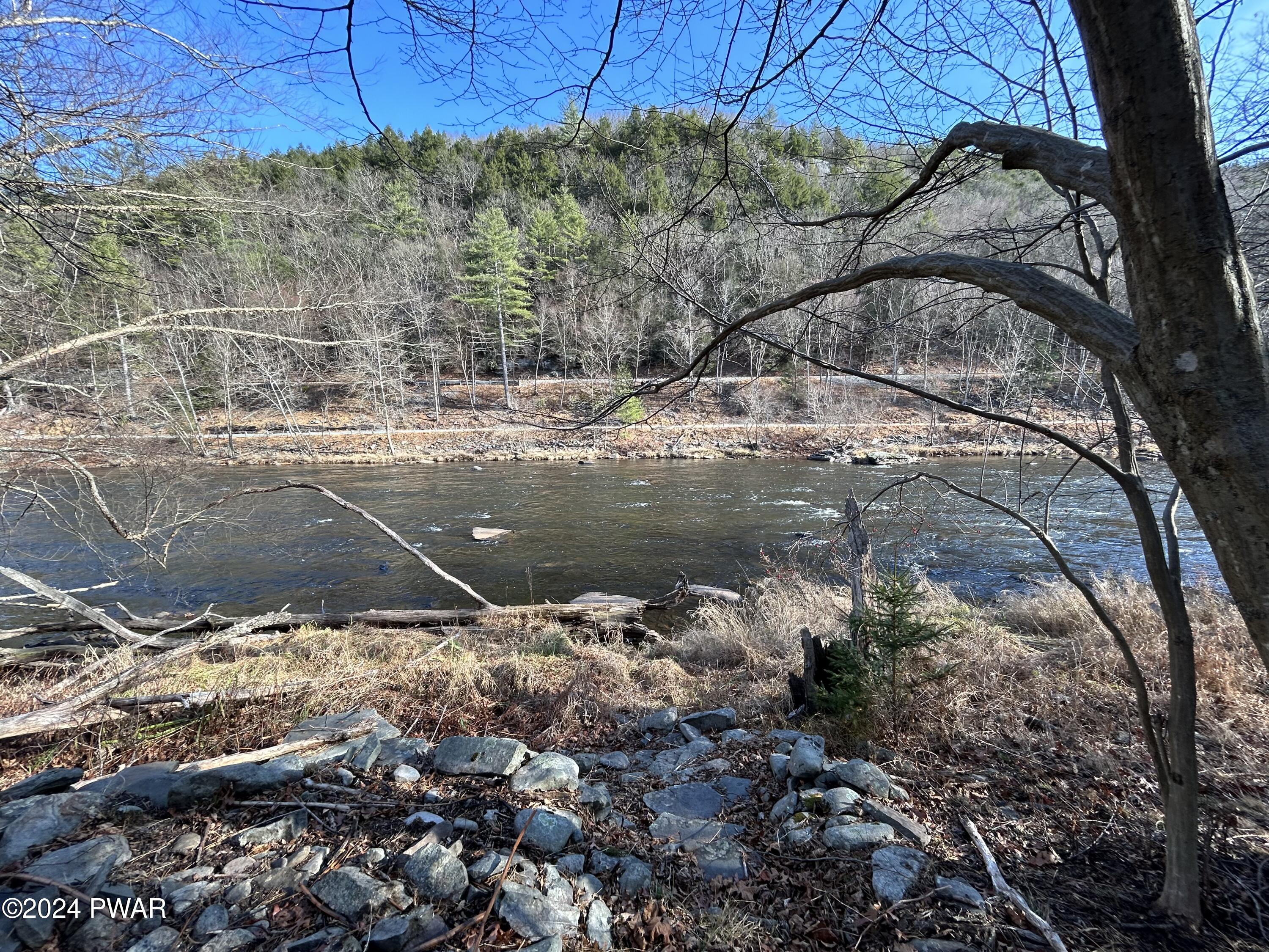 Township Road, Lackawaxen, Pennsylvania image 15