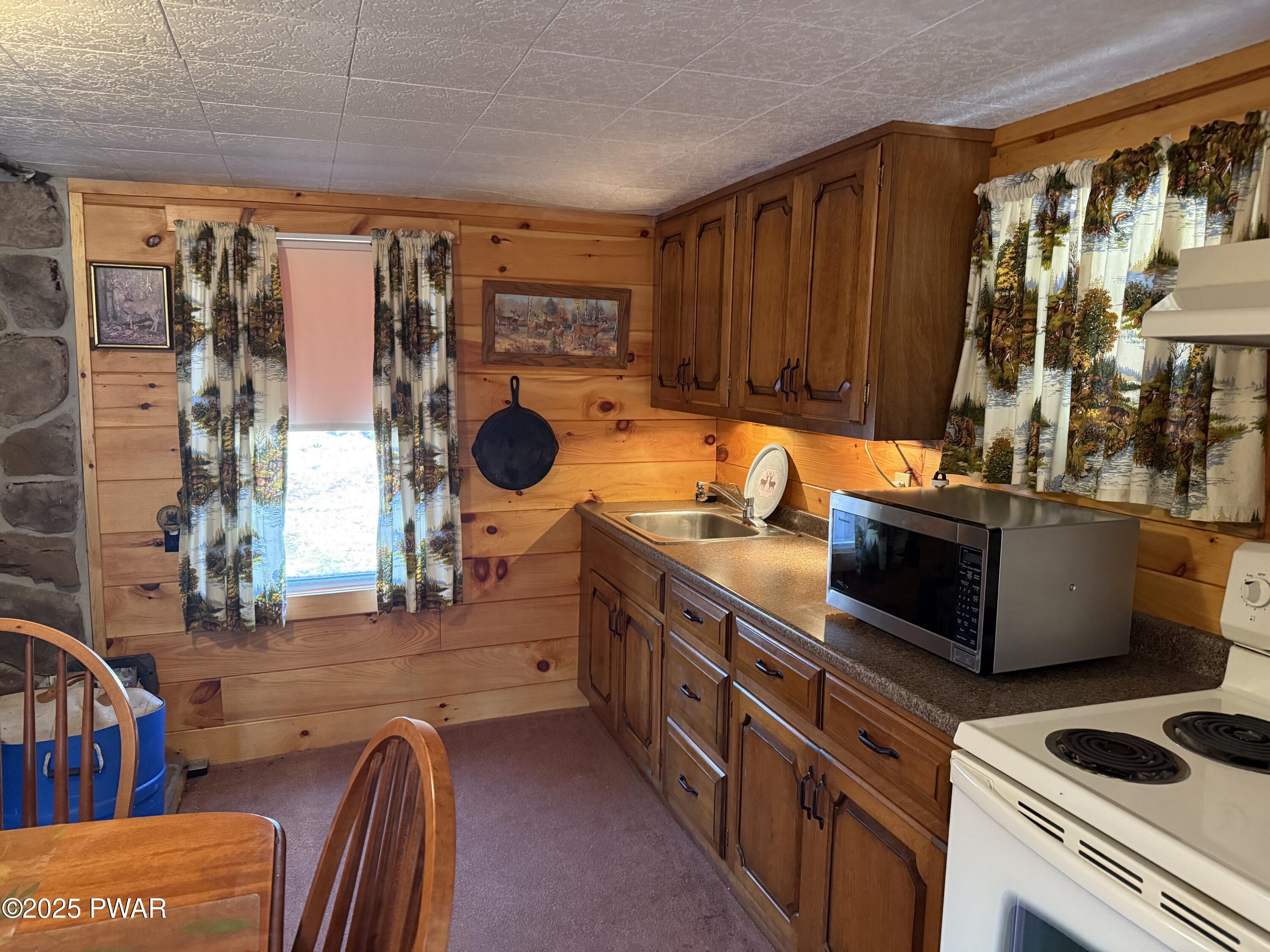 306 Whittaker Farm Road, Dingmans Ferry, Pennsylvania image 11