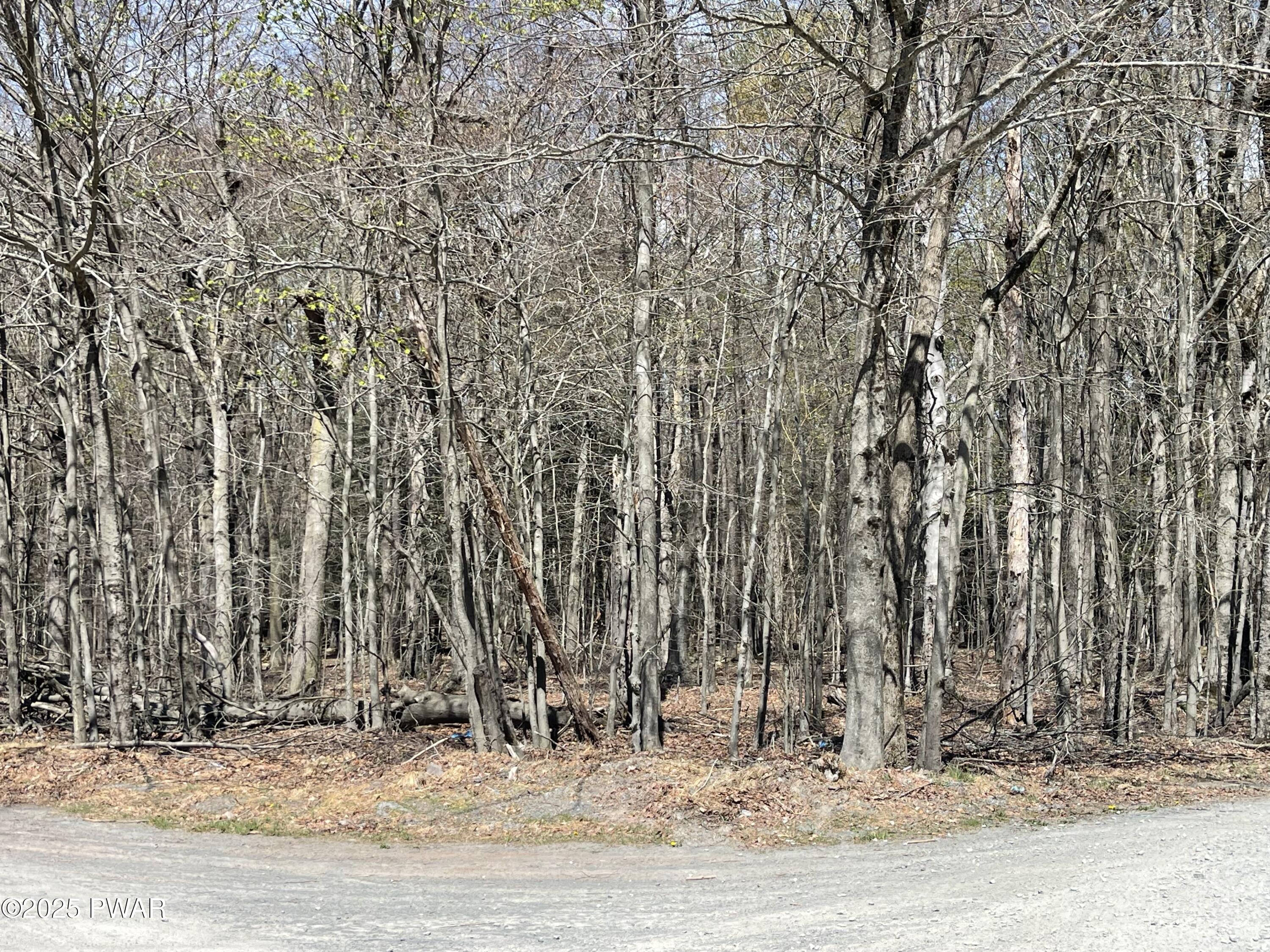 1901-1902 Horizon Drive, Greentown, Pennsylvania image 1