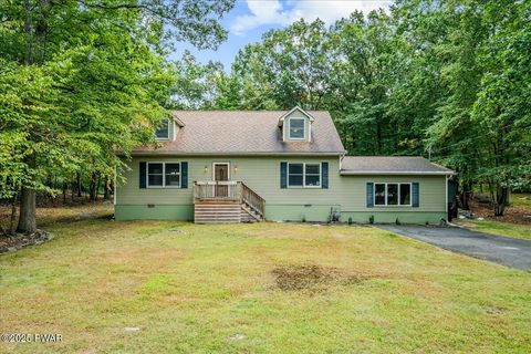 Homes For Sale - 104 Lakeview Drive<br/> Dingmans Ferry, PA 18328