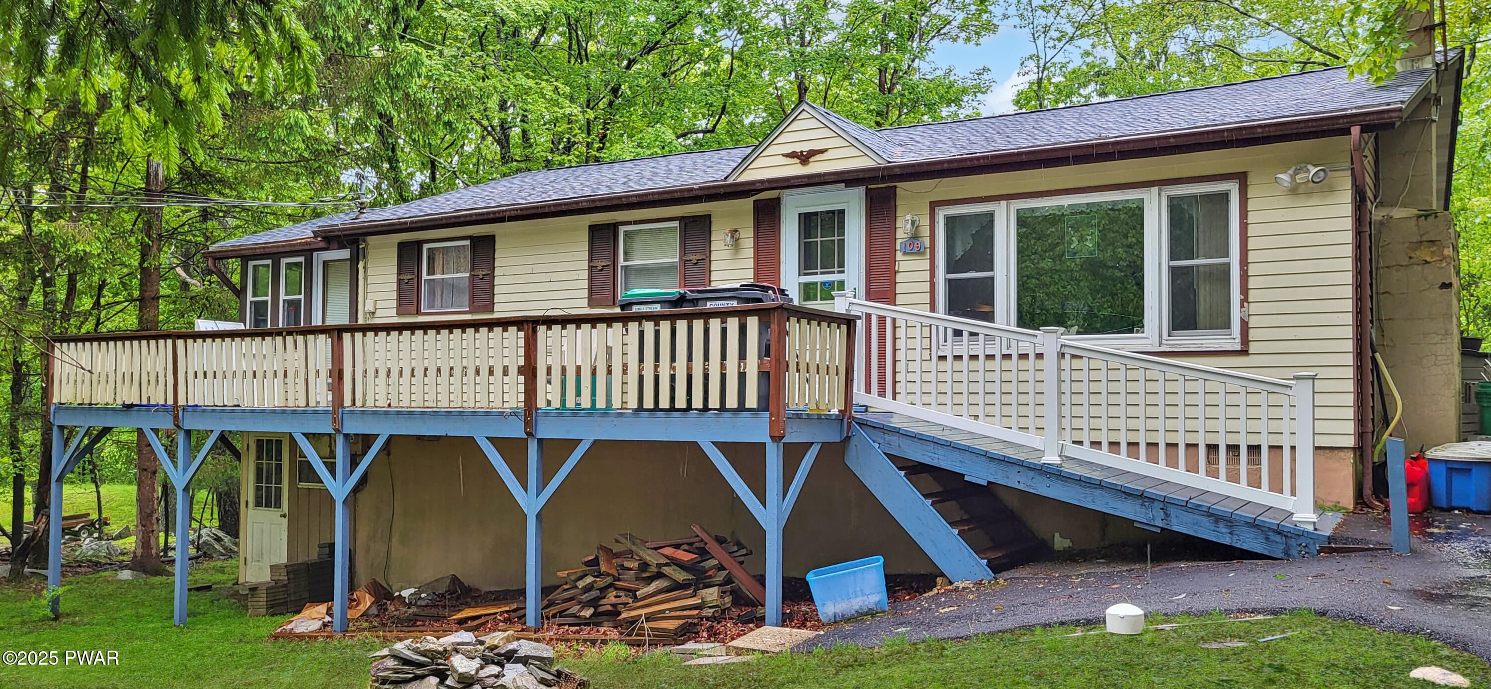 109 Autumn Road, Dingmans Ferry, Pennsylvania image 1
