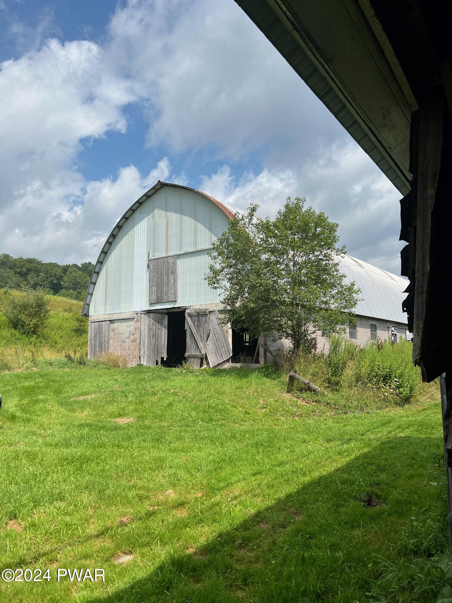 2725 Hancock Highway, Equinunk, Pennsylvania image 18