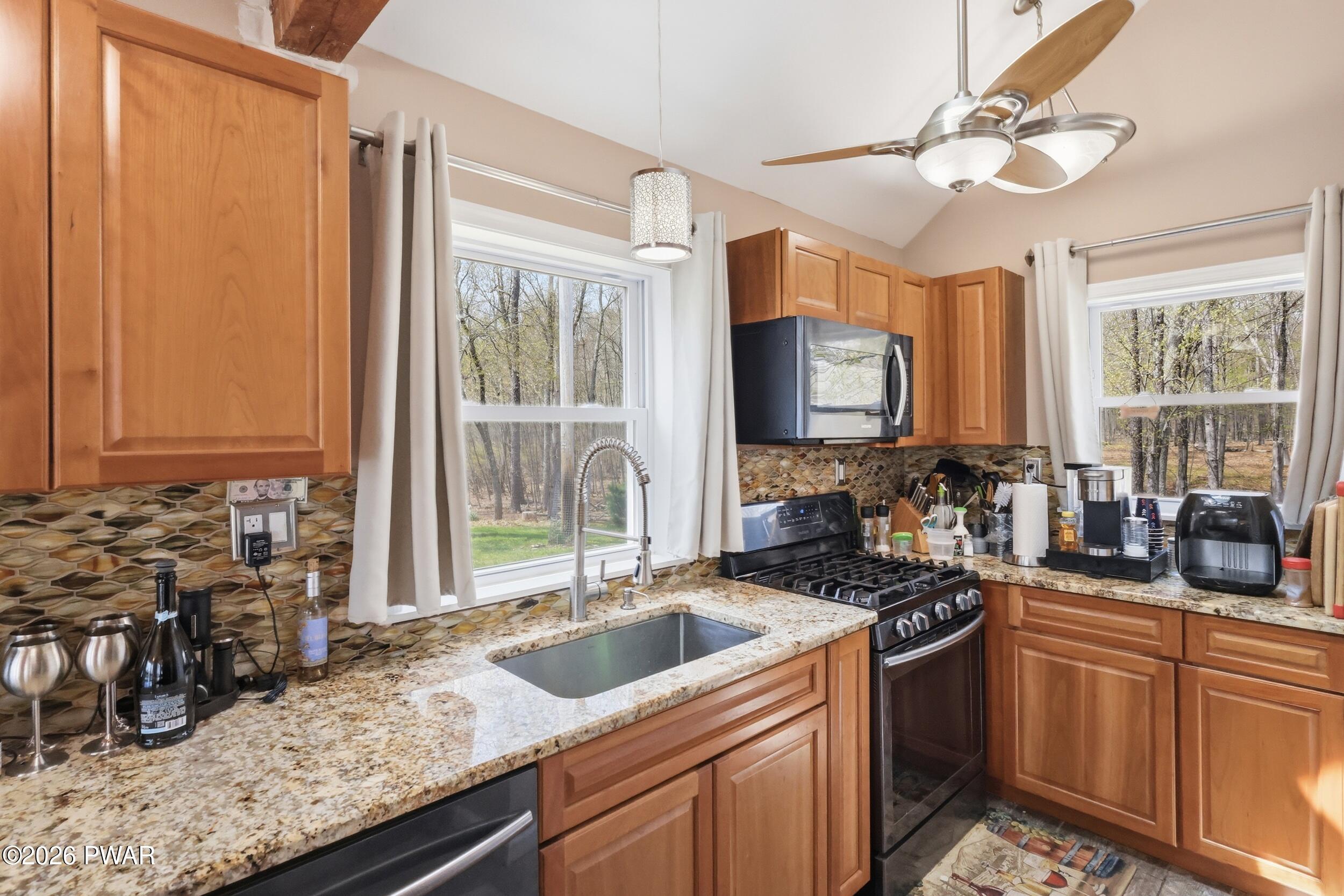 Milford, Pennsylvania, 18337, United States, 3 Bedrooms Bedrooms, ,3 BathroomsBathrooms,Residential,Active,2045032