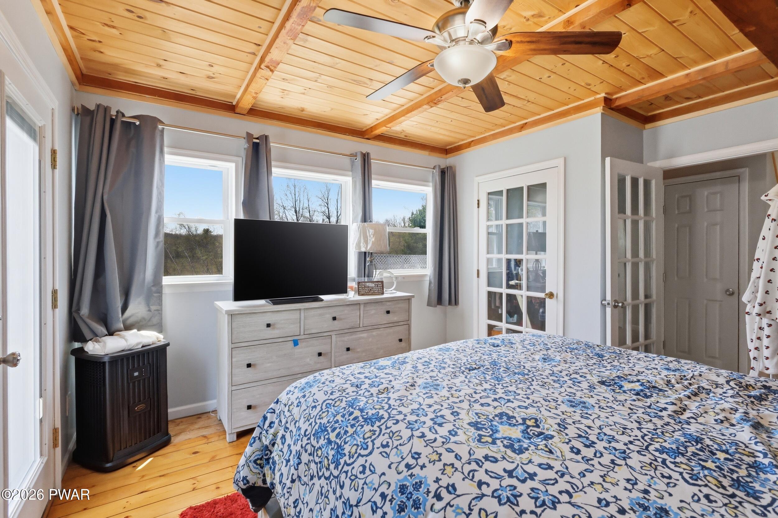 Milford, Pennsylvania, 18337, United States, 3 Bedrooms Bedrooms, ,3 BathroomsBathrooms,Residential,Active,2045032