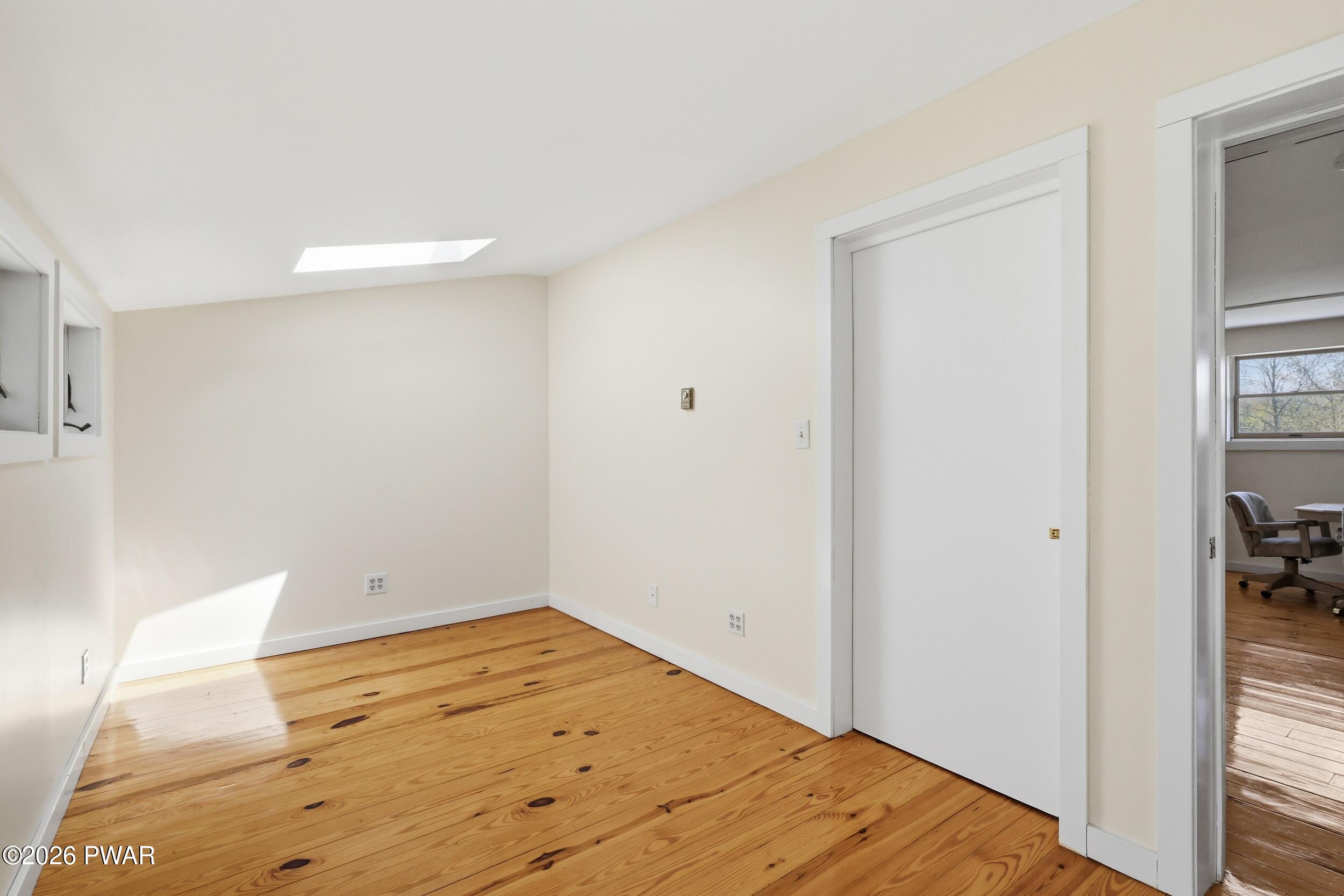 Milford, Pennsylvania, 18337, United States, 3 Bedrooms Bedrooms, ,3 BathroomsBathrooms,Residential,Active,2045032
