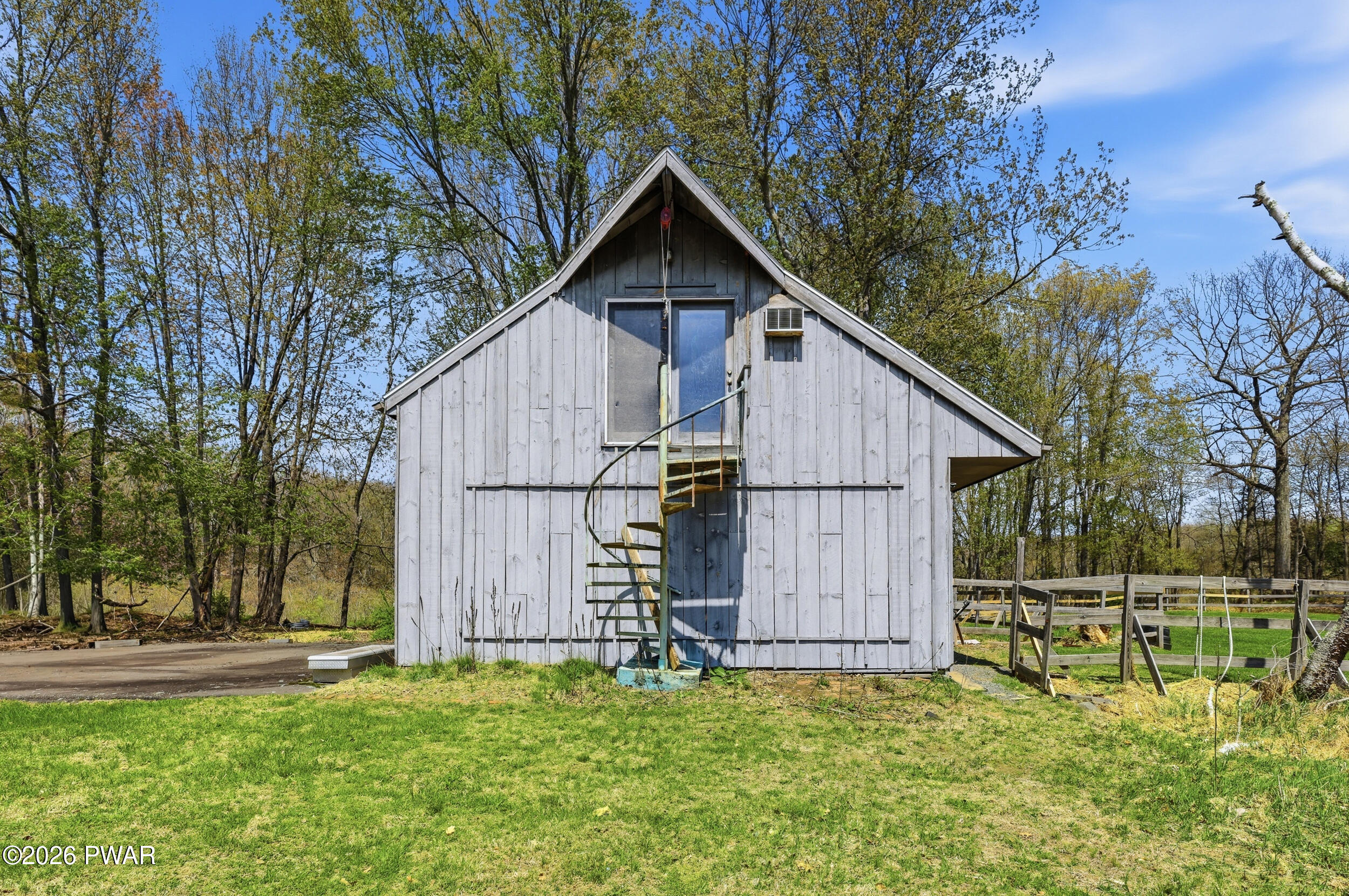 Milford, Pennsylvania, 18337, United States, 3 Bedrooms Bedrooms, ,3 BathroomsBathrooms,Residential,Active,2045032