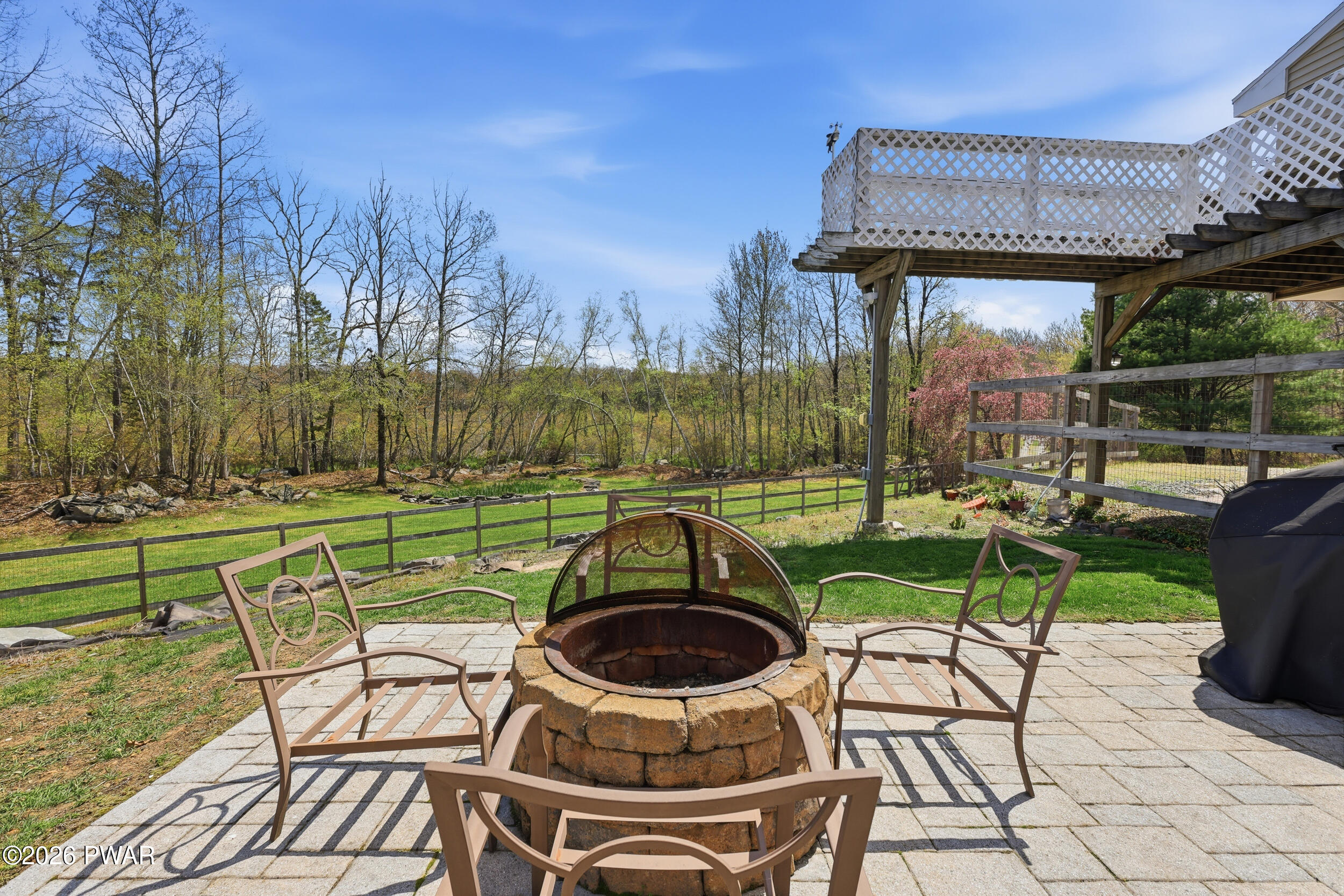 Milford, Pennsylvania, 18337, United States, 3 Bedrooms Bedrooms, ,3 BathroomsBathrooms,Residential,Active,2045032