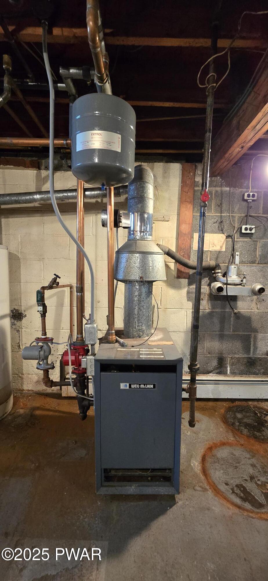 West Pittston, Pennsylvania 18643, United States, 3 Bedrooms Bedrooms, ,1 BathroomBathrooms,Residential,Pending,142112