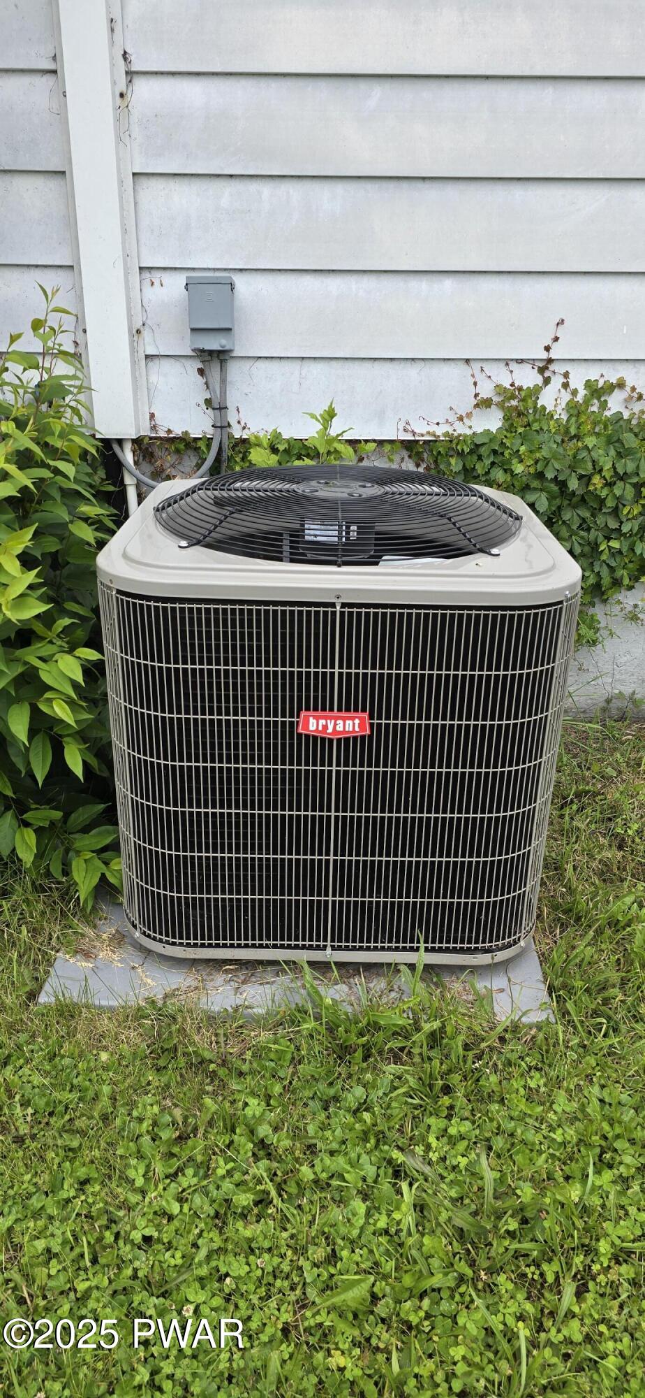 West Pittston, Pennsylvania 18643, United States, 3 Bedrooms Bedrooms, ,1 BathroomBathrooms,Residential,Pending,142112