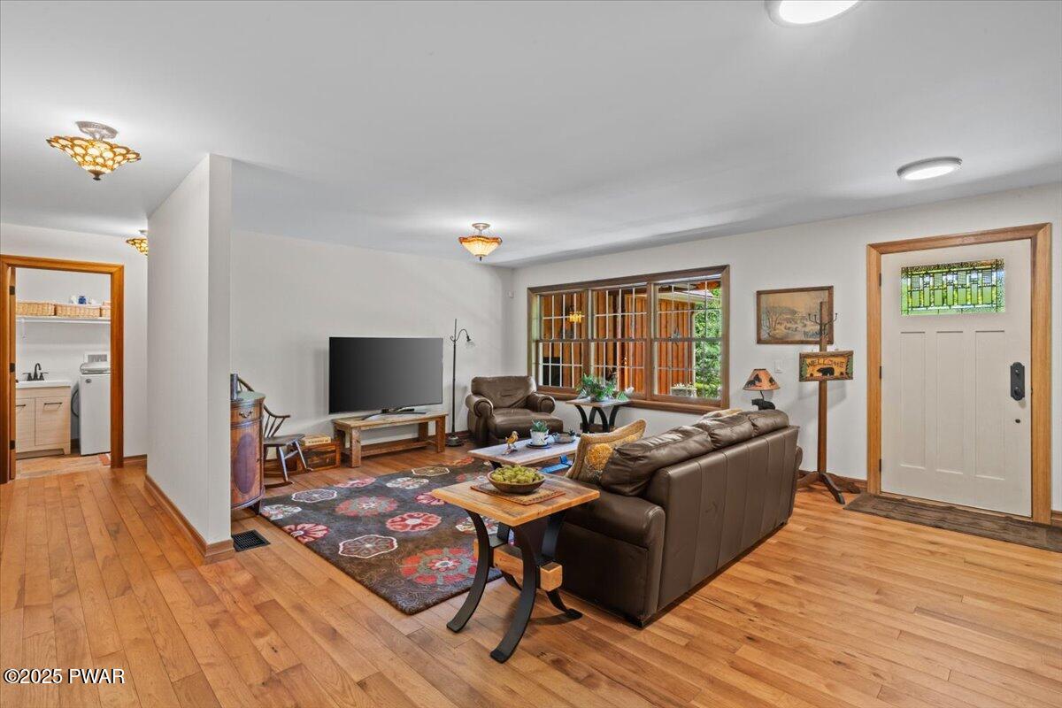 127 Timber Lake Drive, Canadensis, Pennsylvania image 4
