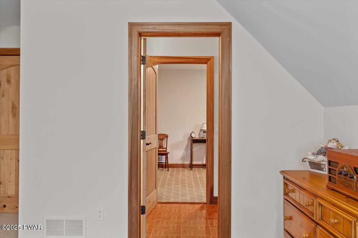 127 Timber Lake Drive, Canadensis, Pennsylvania image 34