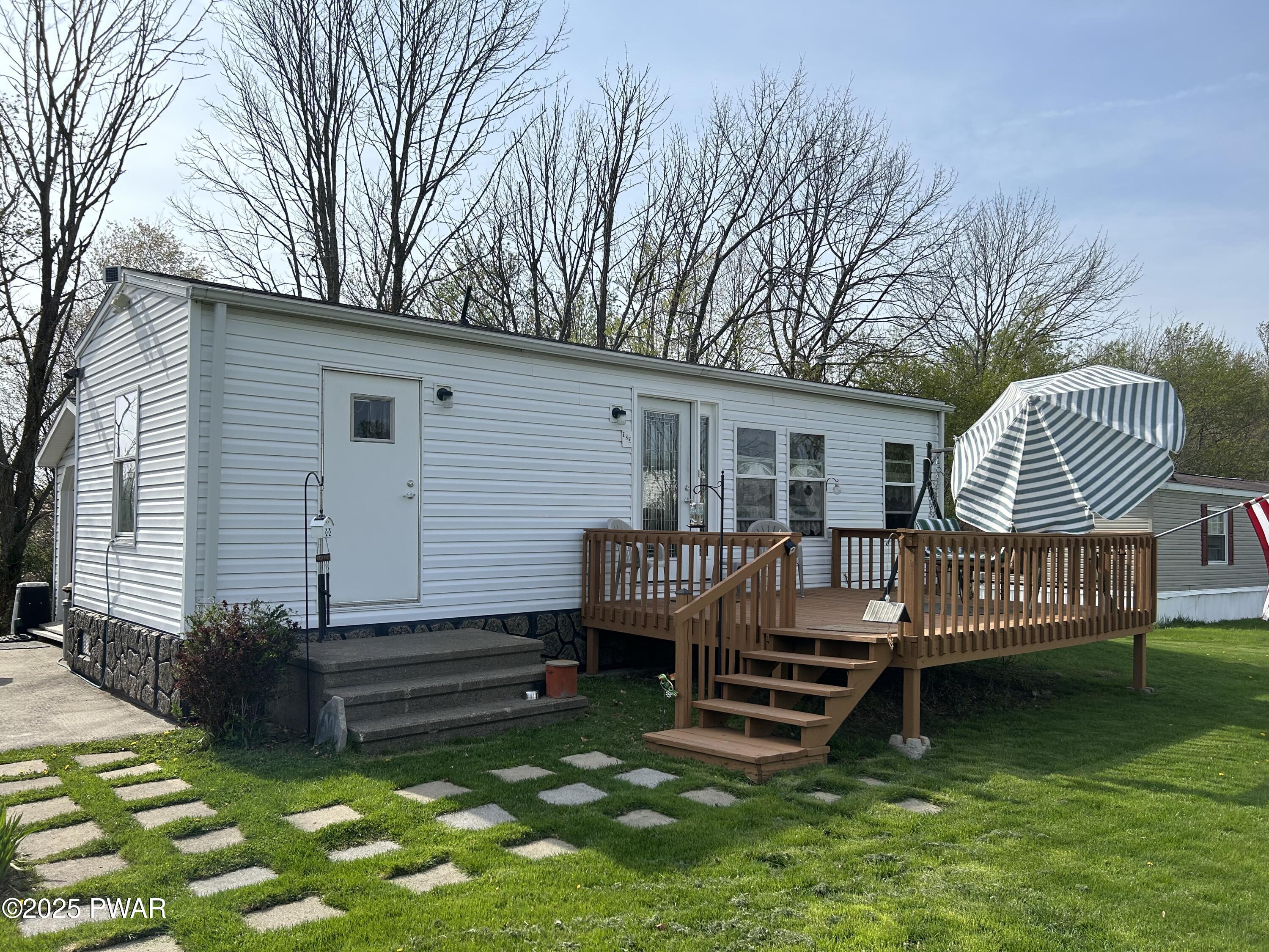 123 Buckingham Heights, Moscow, Pennsylvania image 1