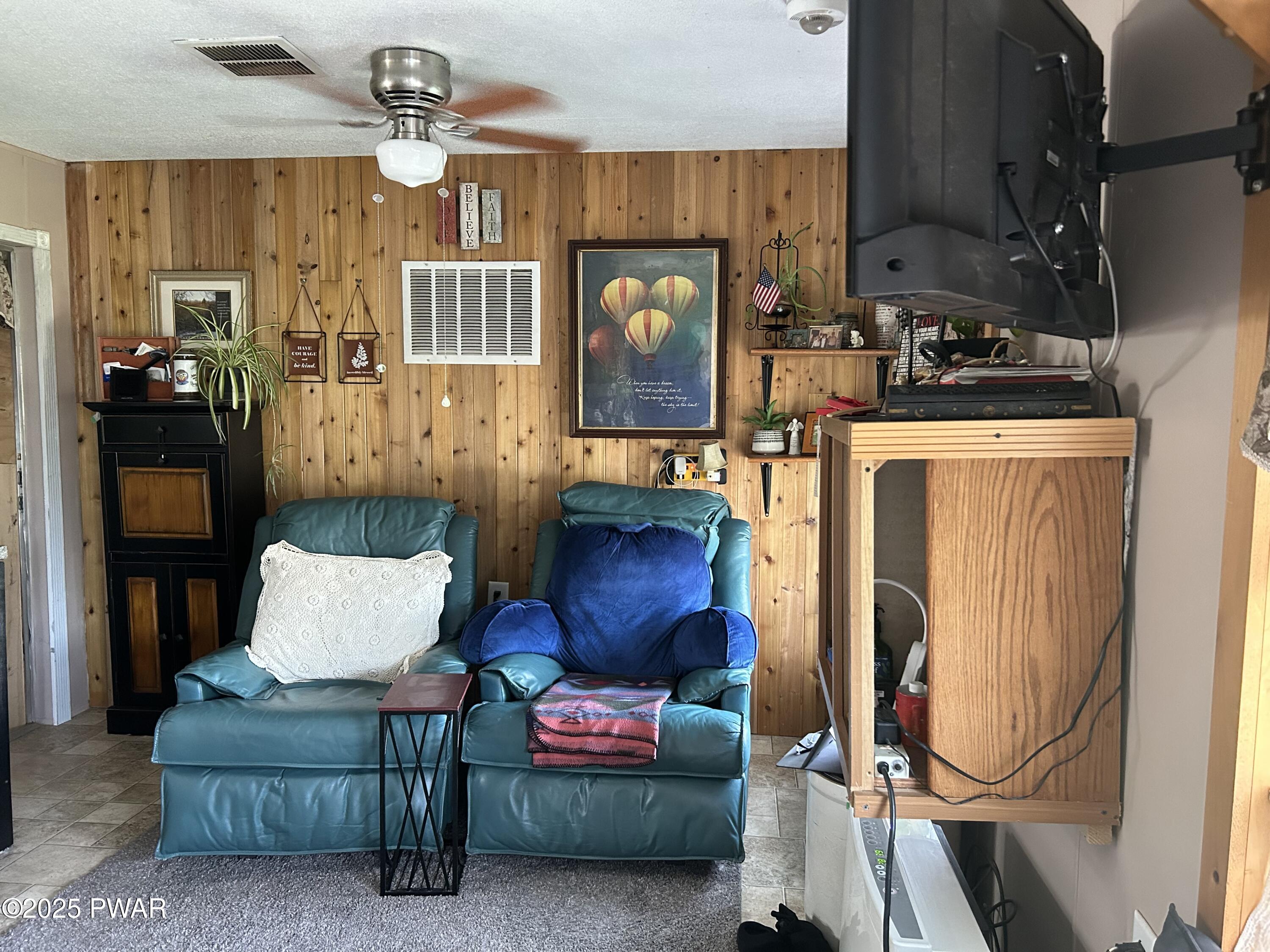 123 Buckingham Heights, Moscow, Pennsylvania image 2
