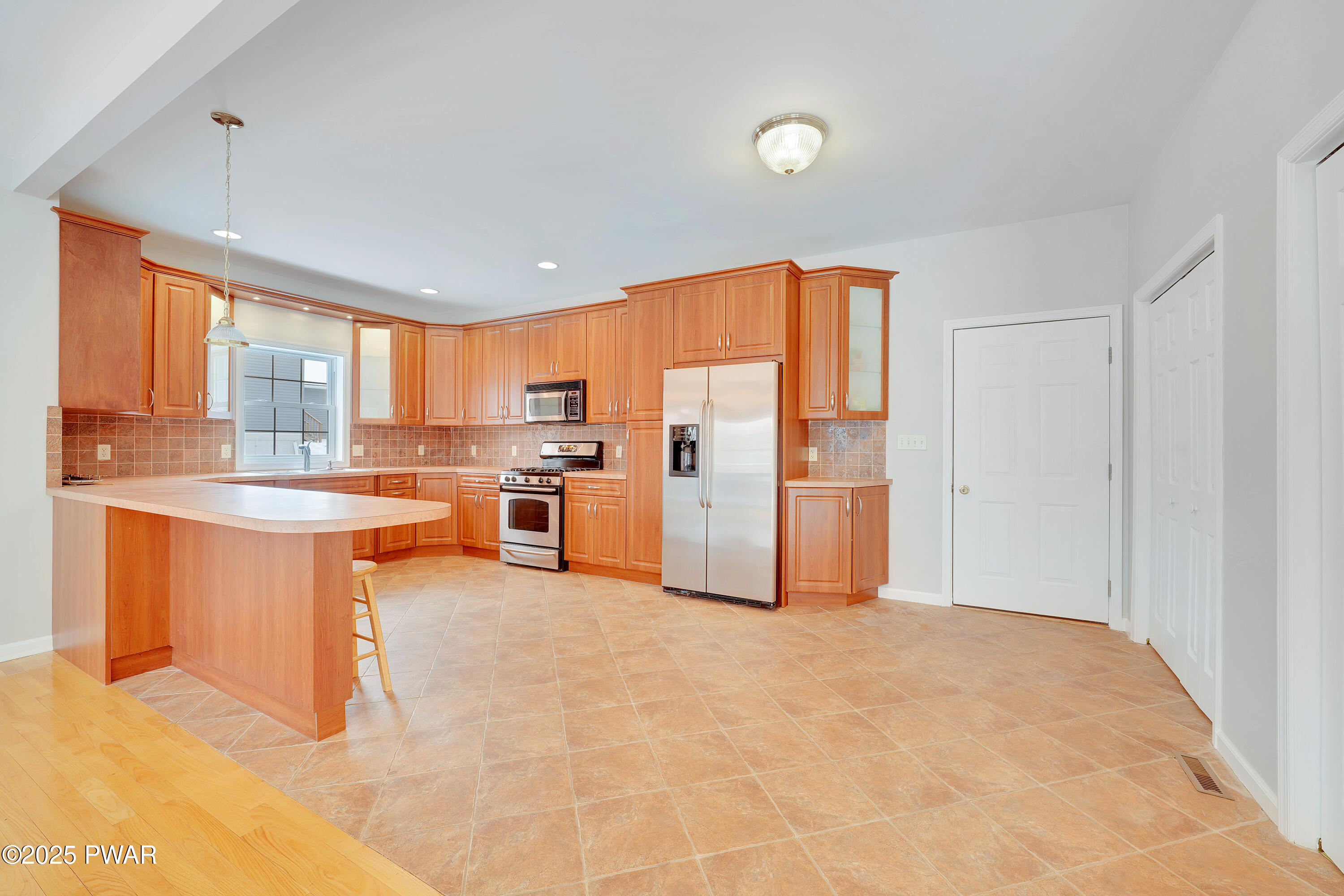 129 Lakewood Drive, Dingmans Ferry, Pennsylvania image 18