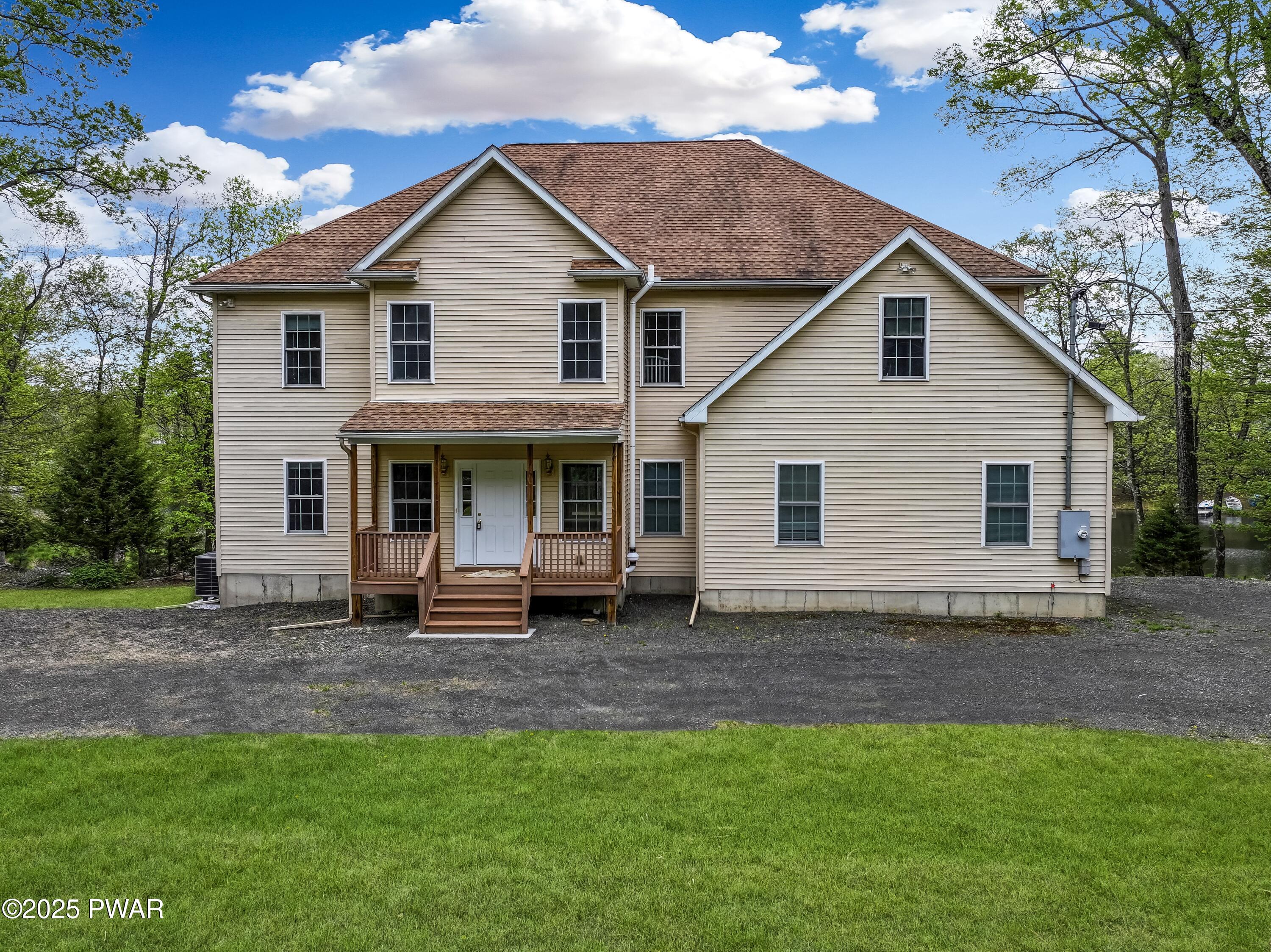 129 Lakewood Drive, Dingmans Ferry, Pennsylvania image 1