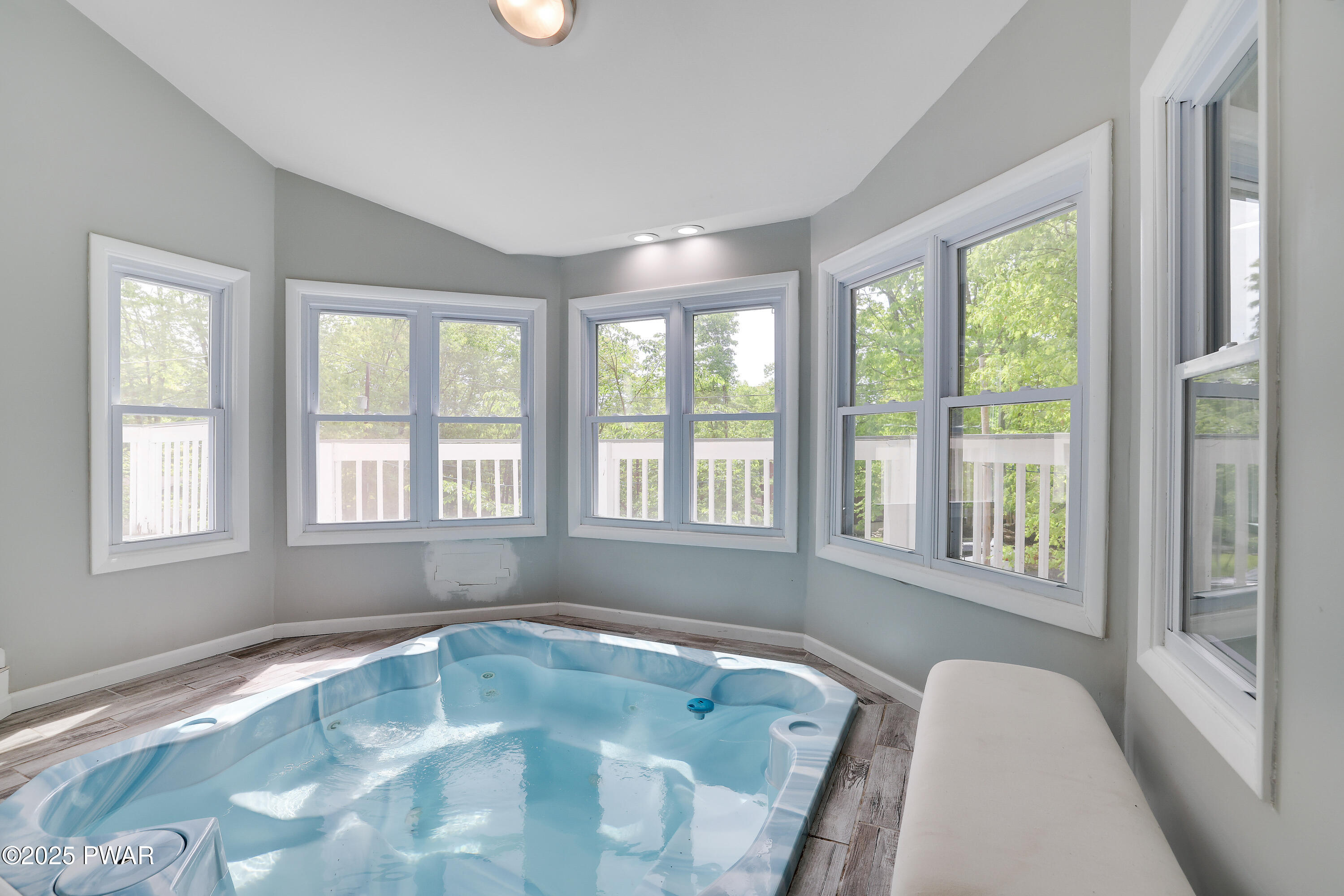 1082 Sunrise Terrace, Lake Ariel, Pennsylvania image 2