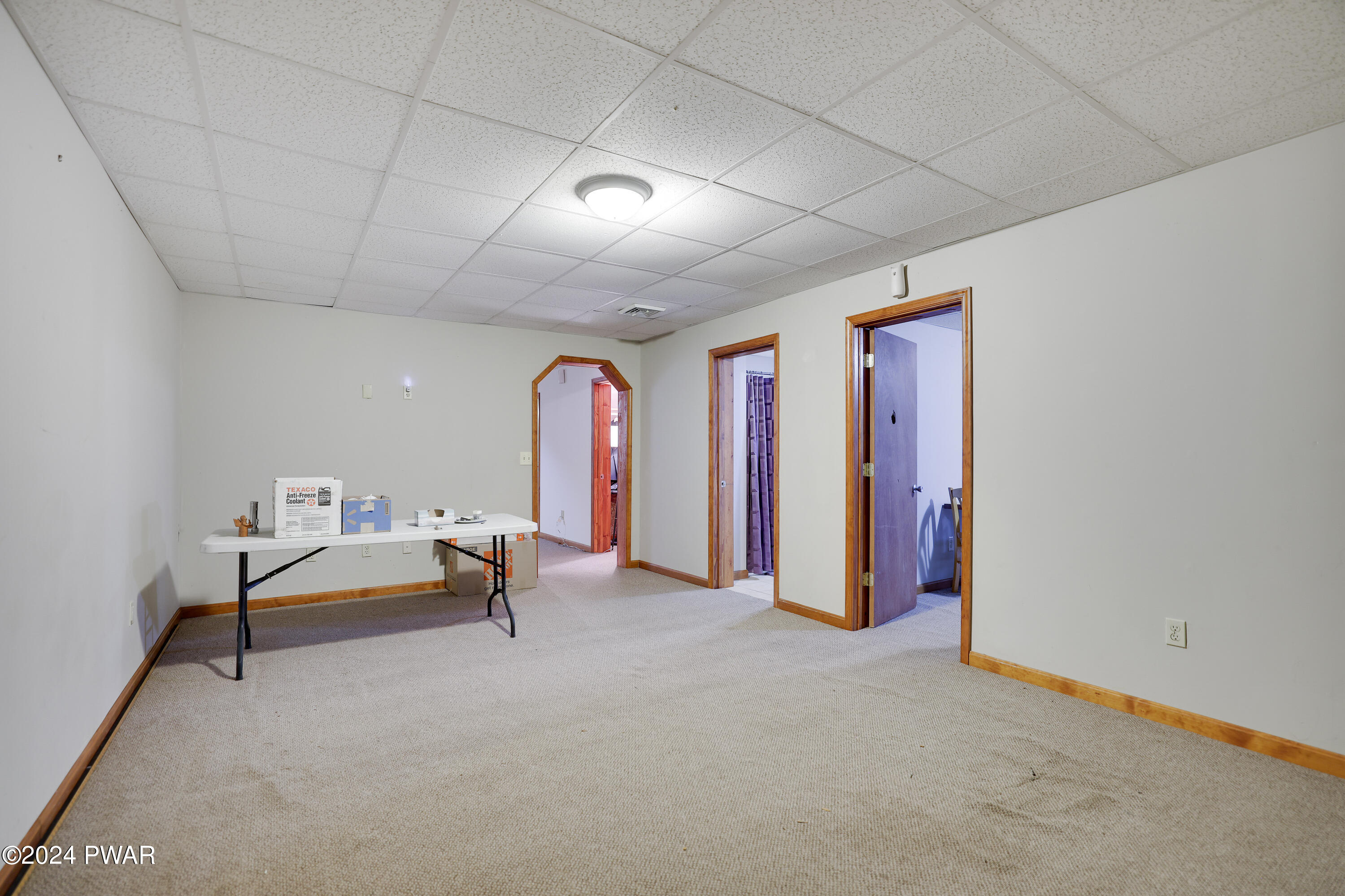 Hawley, Pennsylvania 18428, United States, 3 Bedrooms Bedrooms, ,4 BathroomsBathrooms,Residential,Pending,56465