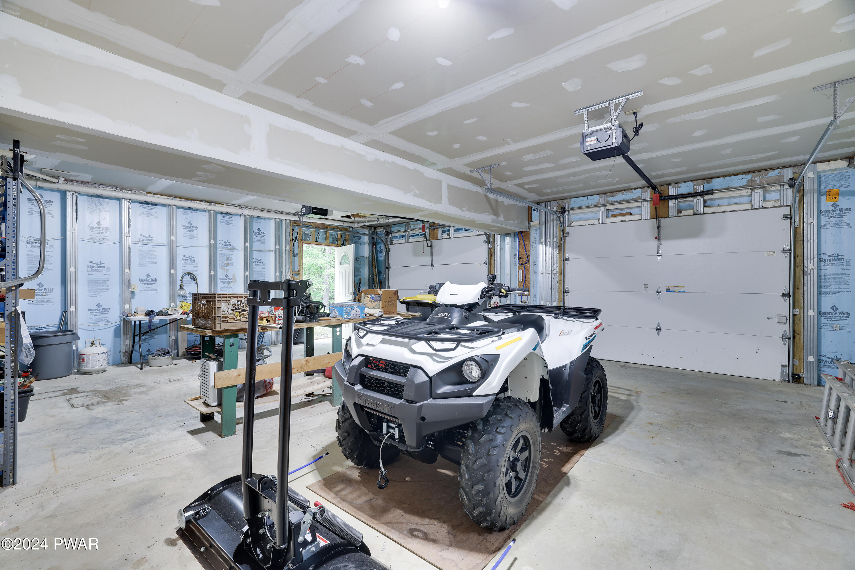 Hawley, Pennsylvania 18428, United States, 3 Bedrooms Bedrooms, ,4 BathroomsBathrooms,Residential,Pending,56465