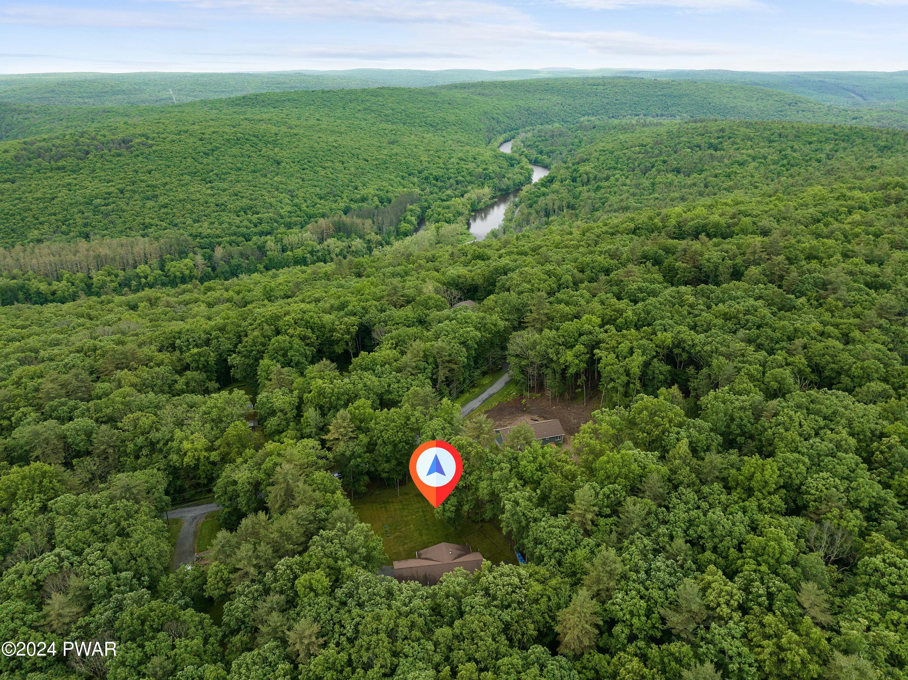 Hawley, Pennsylvania 18428, United States, 3 Bedrooms Bedrooms, ,4 BathroomsBathrooms,Residential,Pending,56465