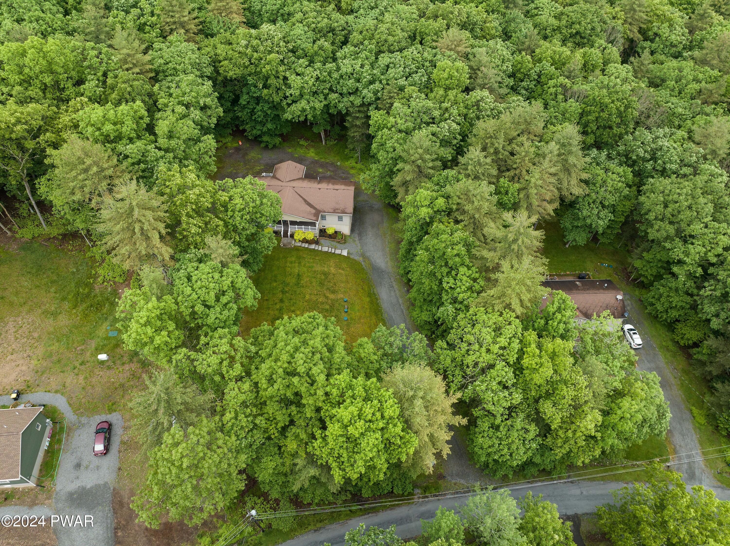 Hawley, Pennsylvania 18428, United States, 3 Bedrooms Bedrooms, ,4 BathroomsBathrooms,Residential,Pending,56465