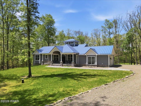 Homes For Sale - 115 Ridgewood Lane<br/> Hawley, PA 18428