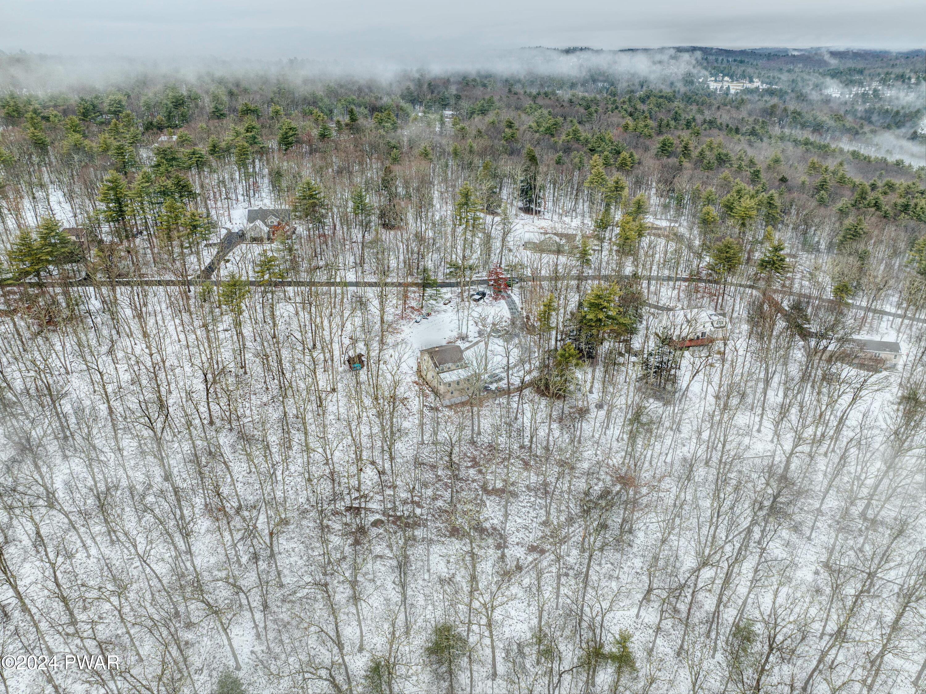 Hawley, Pennsylvania 18428, United States, 4 Bedrooms Bedrooms, ,2 BathroomsBathrooms,Residential,Pending,23922