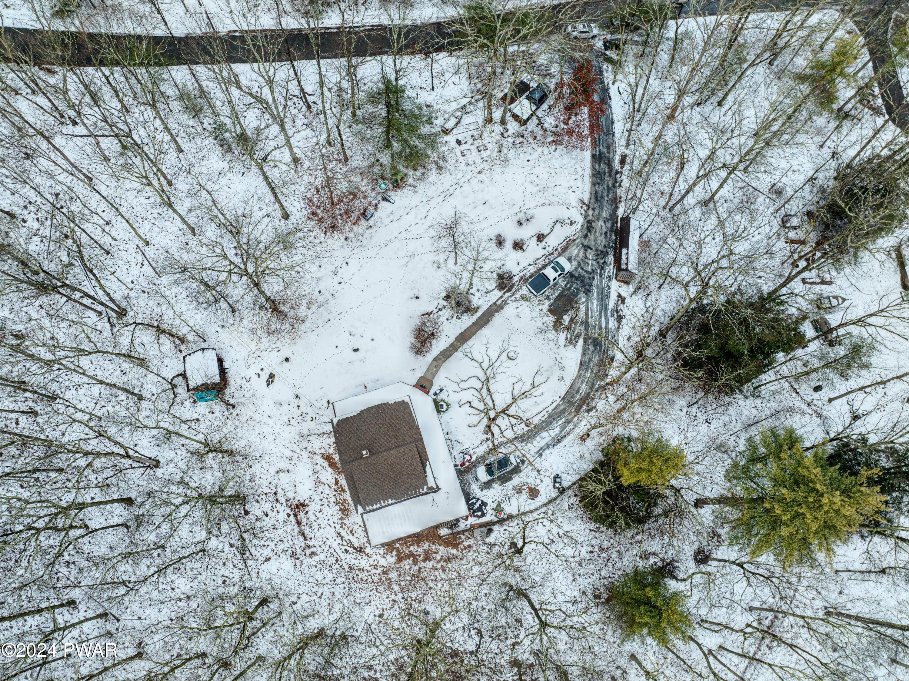 Hawley, Pennsylvania 18428, United States, 4 Bedrooms Bedrooms, ,2 BathroomsBathrooms,Residential,Pending,23922