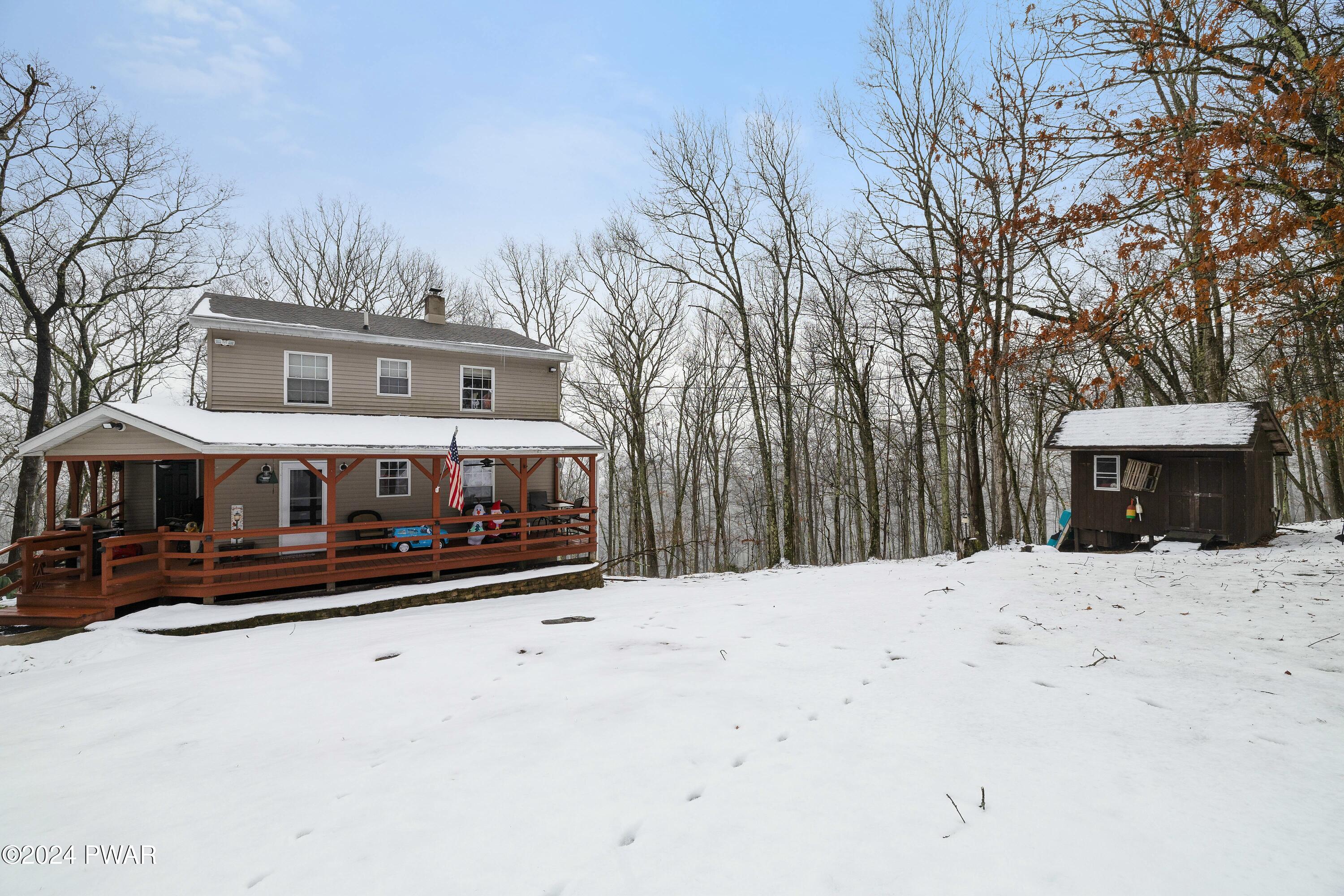 Hawley, Pennsylvania 18428, United States, 4 Bedrooms Bedrooms, ,2 BathroomsBathrooms,Residential,Pending,23922