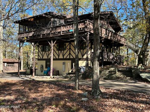 Homes For Sale - 101 Bear Trap Mountain Road<br/> Greentown, PA 18426